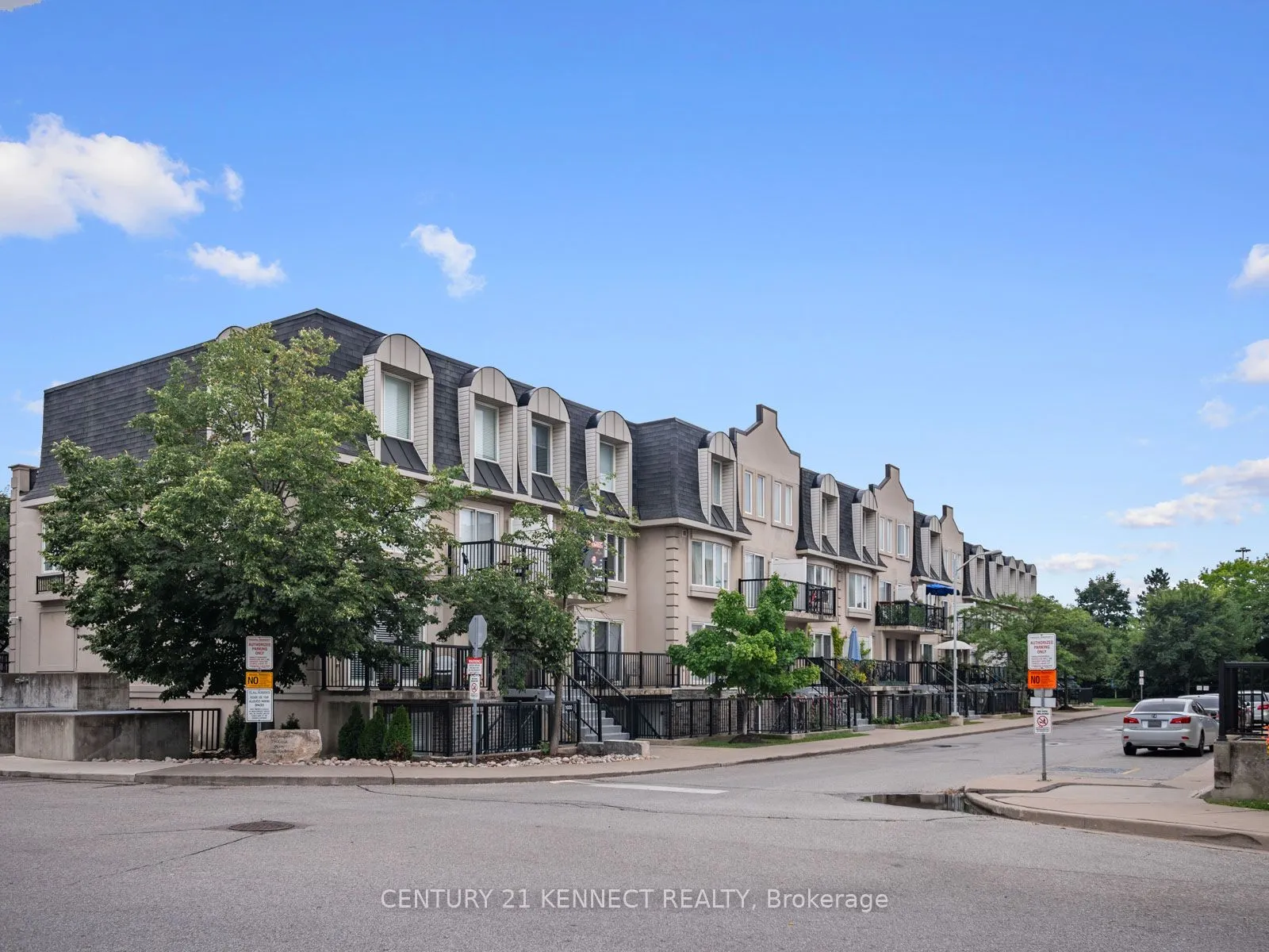 65 George Appleton Way, #2075