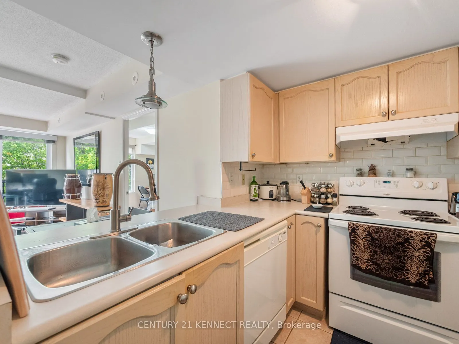 65 George Appleton Way, #2075