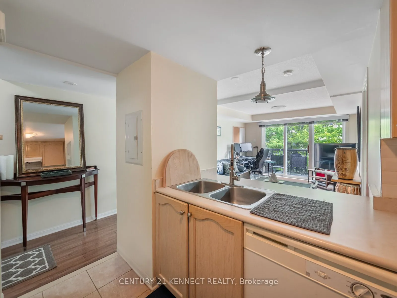 65 George Appleton Way, #2075