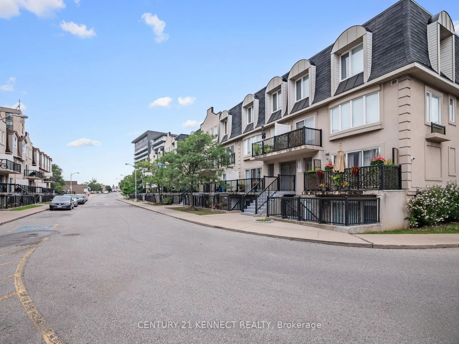 65 George Appleton Way, #2075