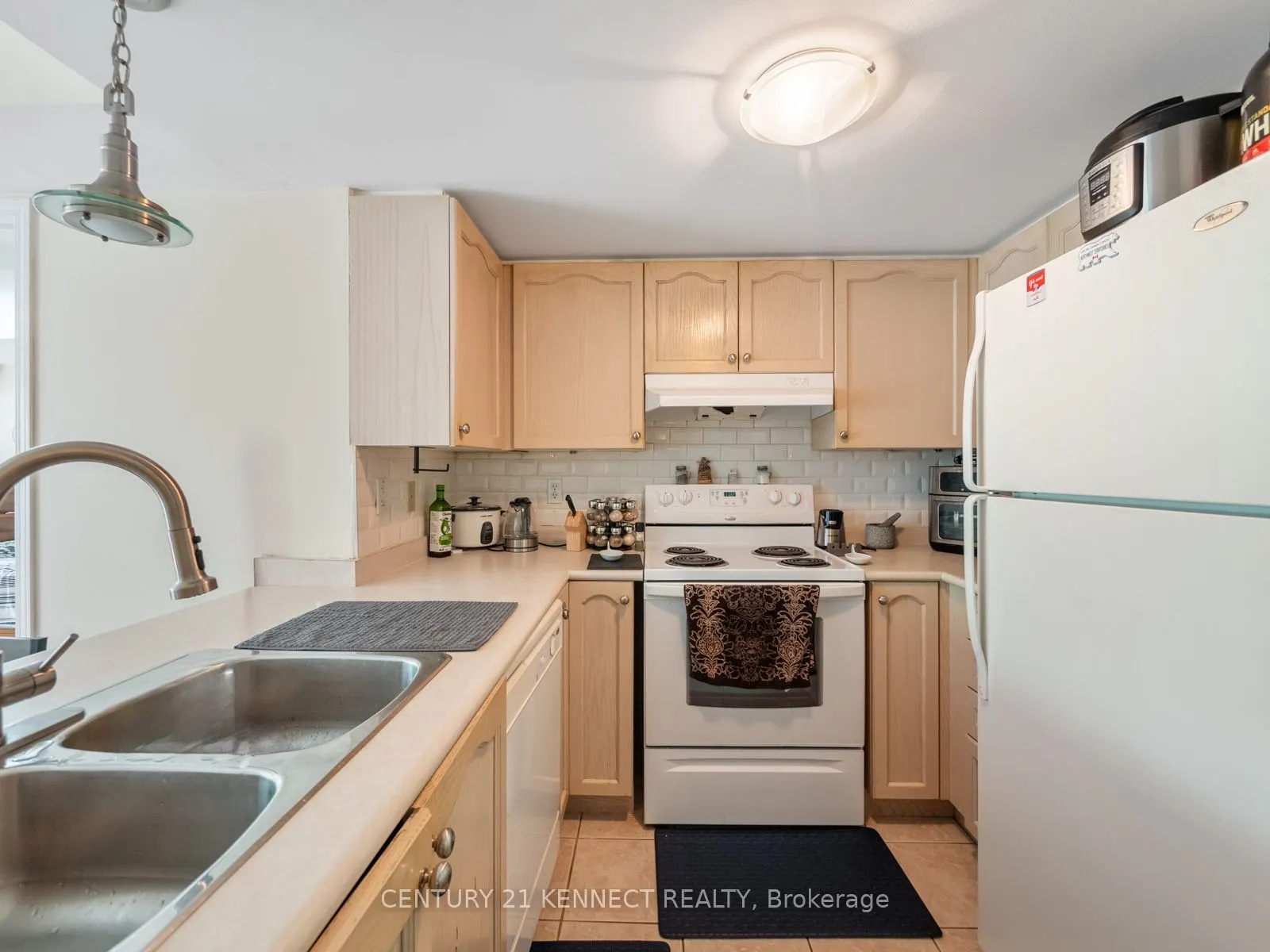 65 George Appleton Way, #2075