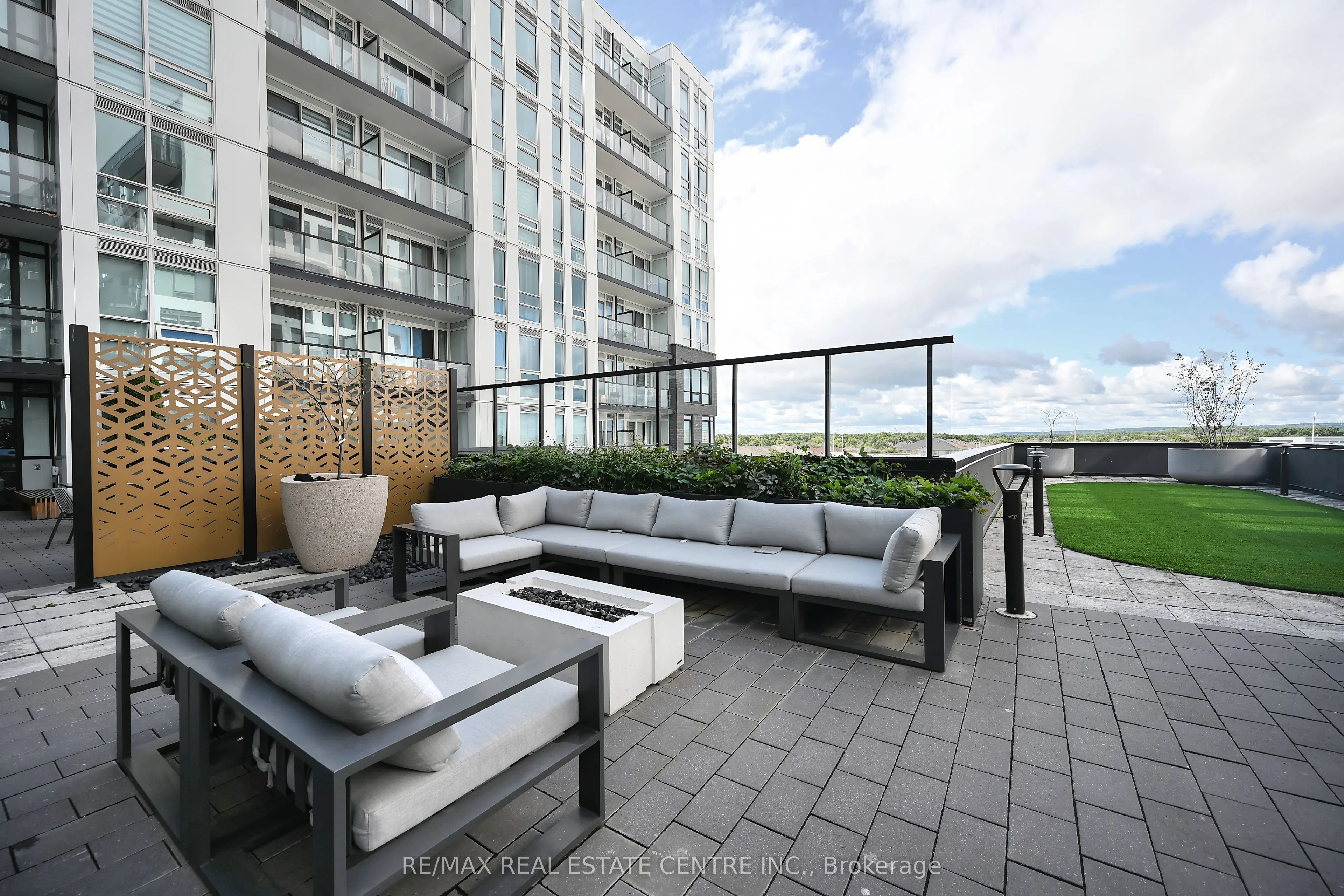 3005 Pine Glen Road S, #715