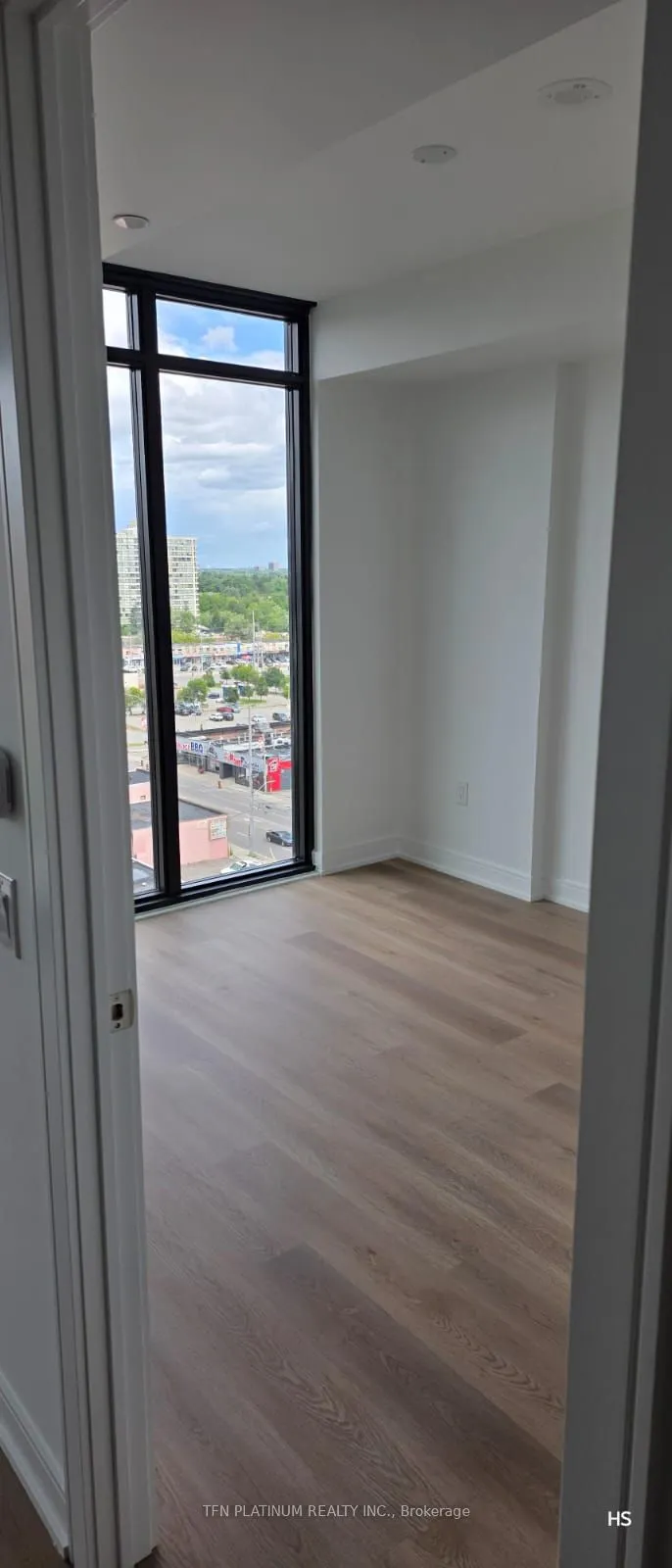 89 Dundas Street W, #1021