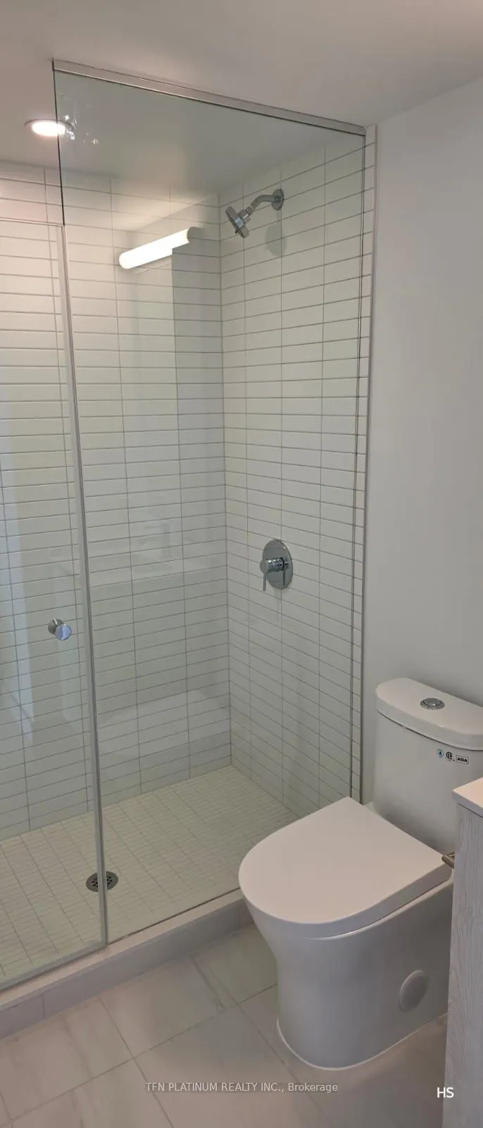 89 Dundas Street W, #1021