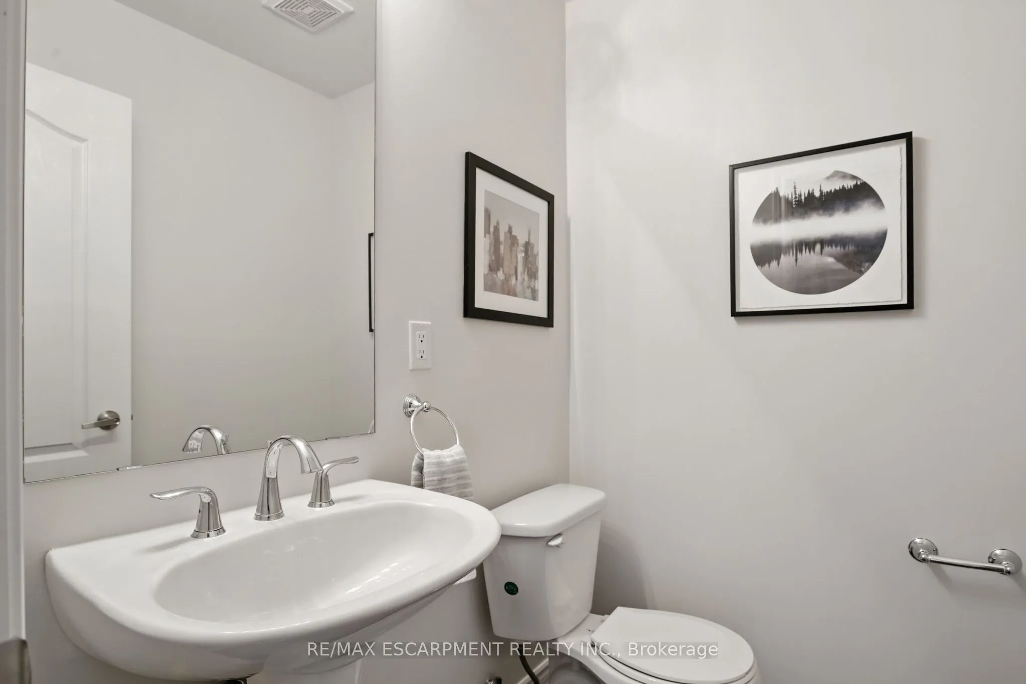 2570 Grand Oak Trail
