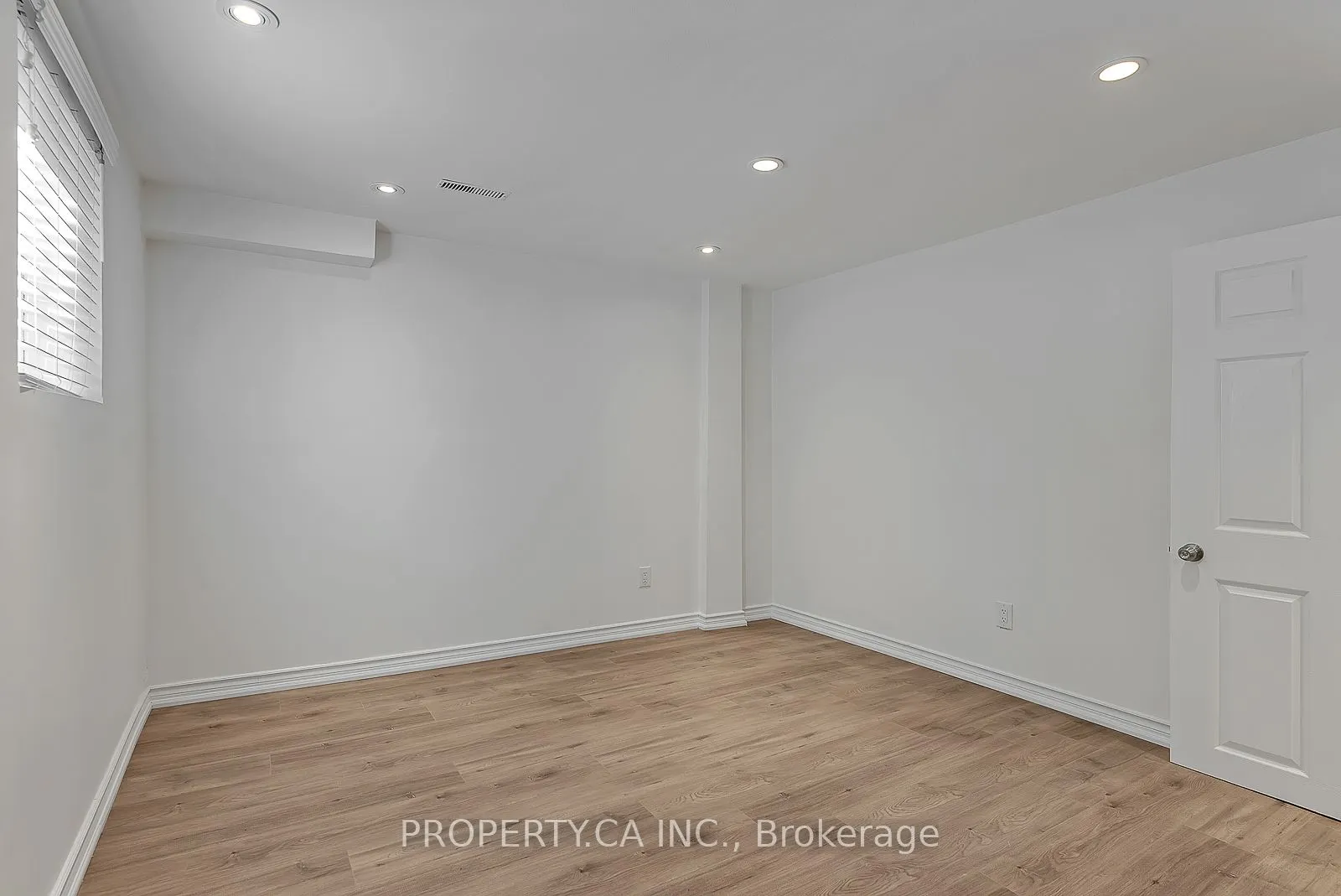 3788 Forest Bluff Crescent, #Lower