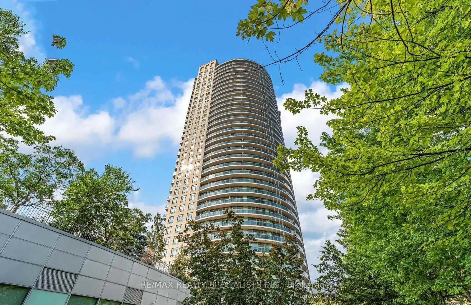 80 Absolute Avenue, #1605