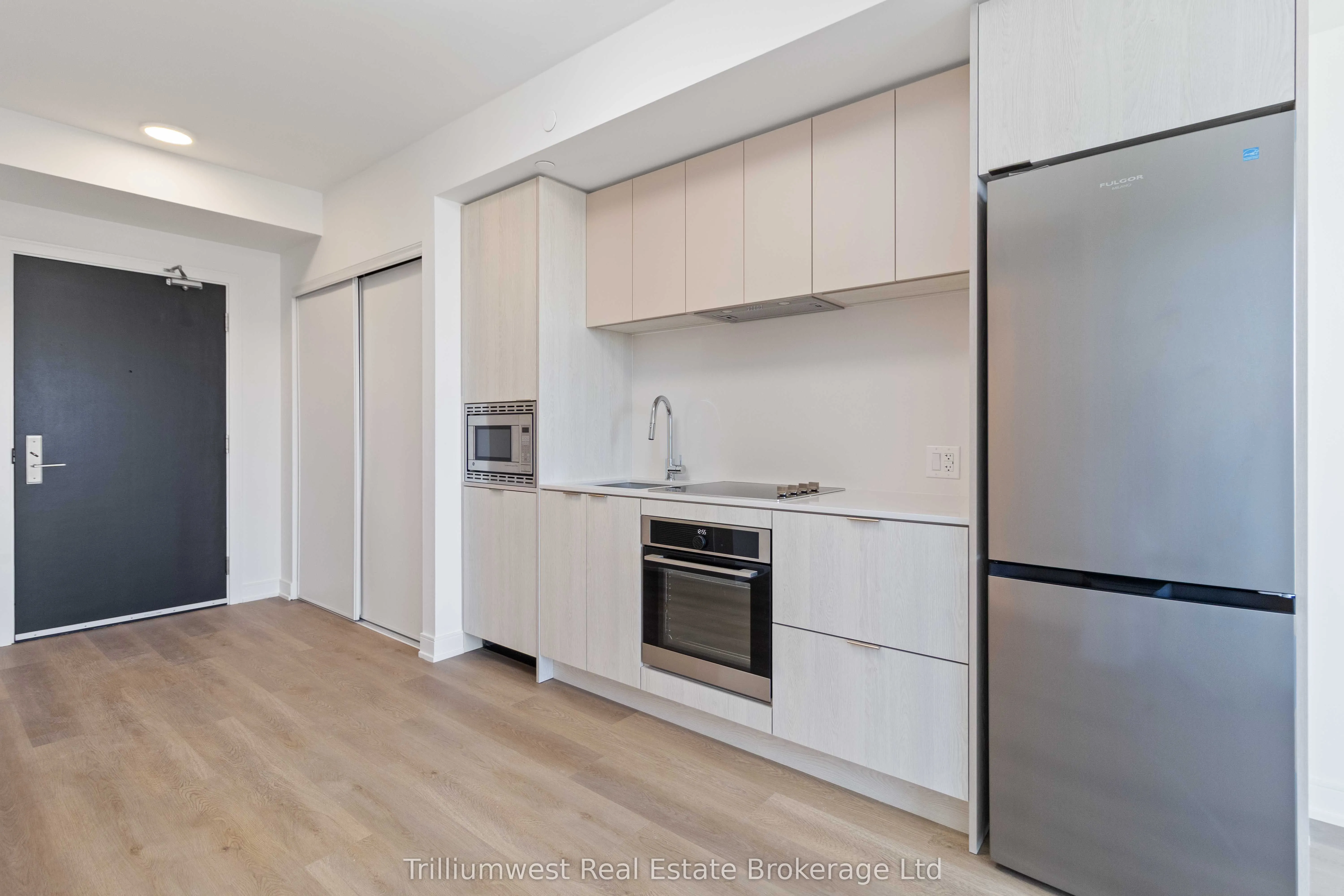 3009 Novar Road, #915