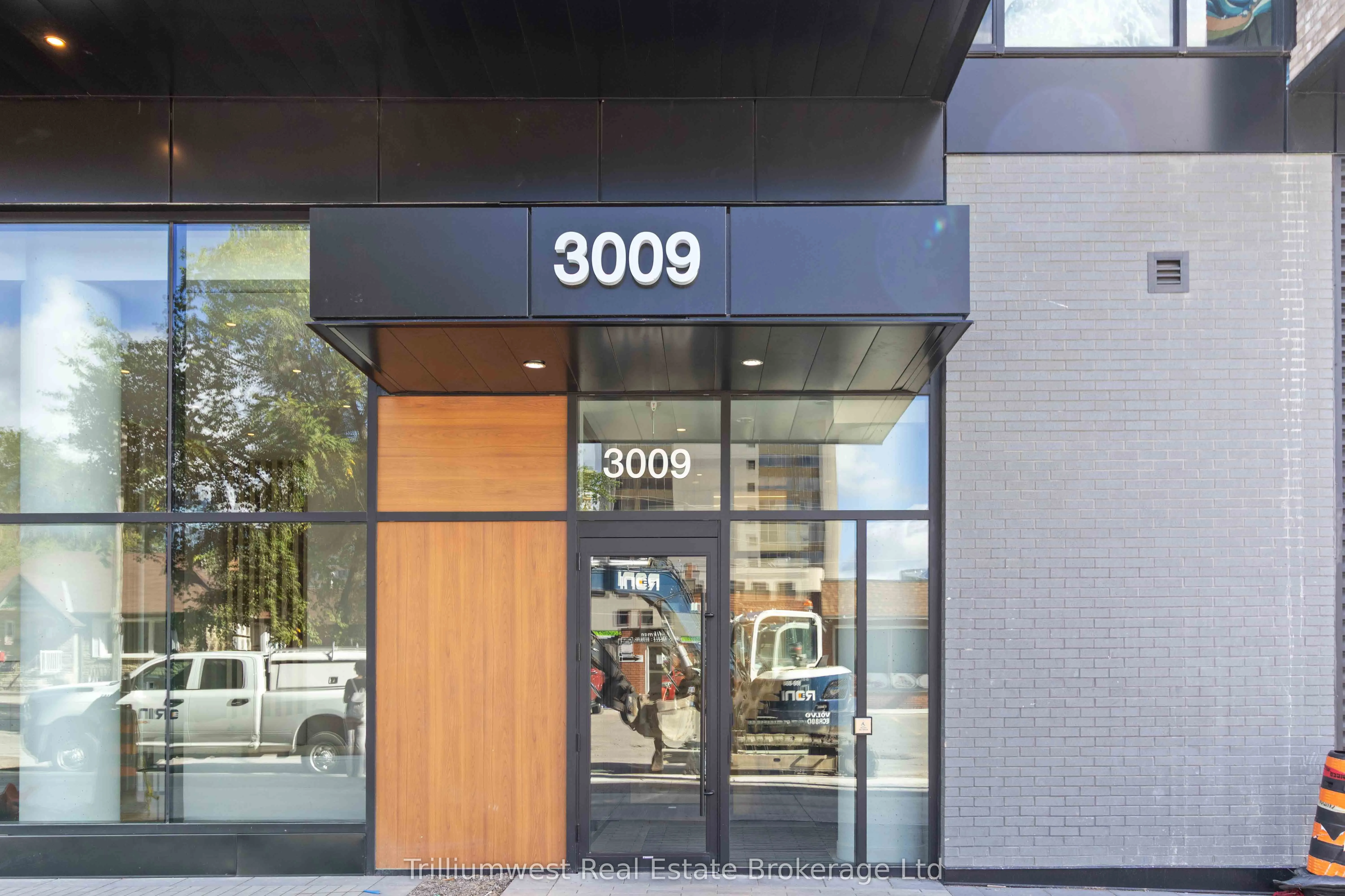 3009 Novar Road, #915