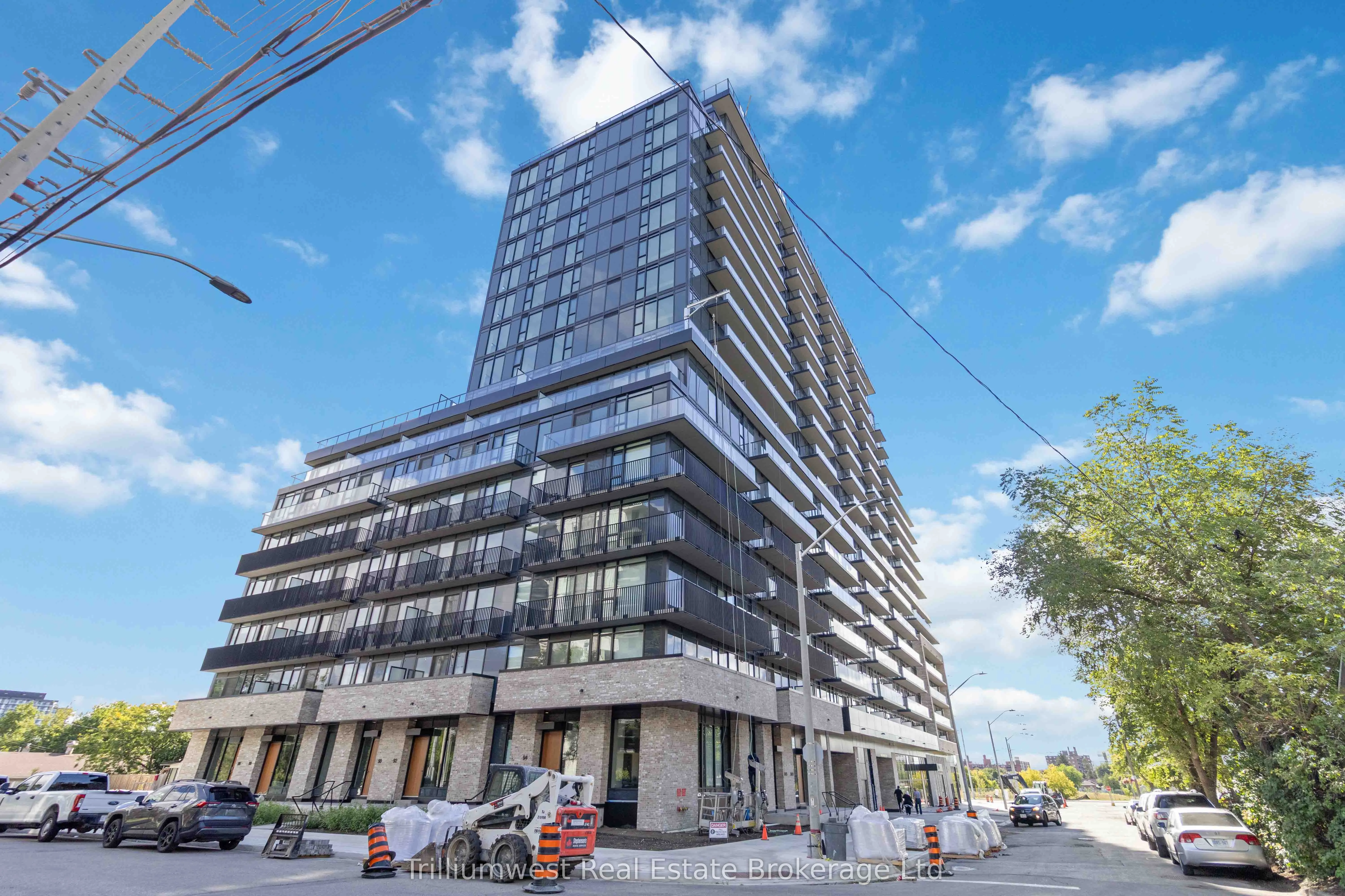 3009 Novar Road, #915