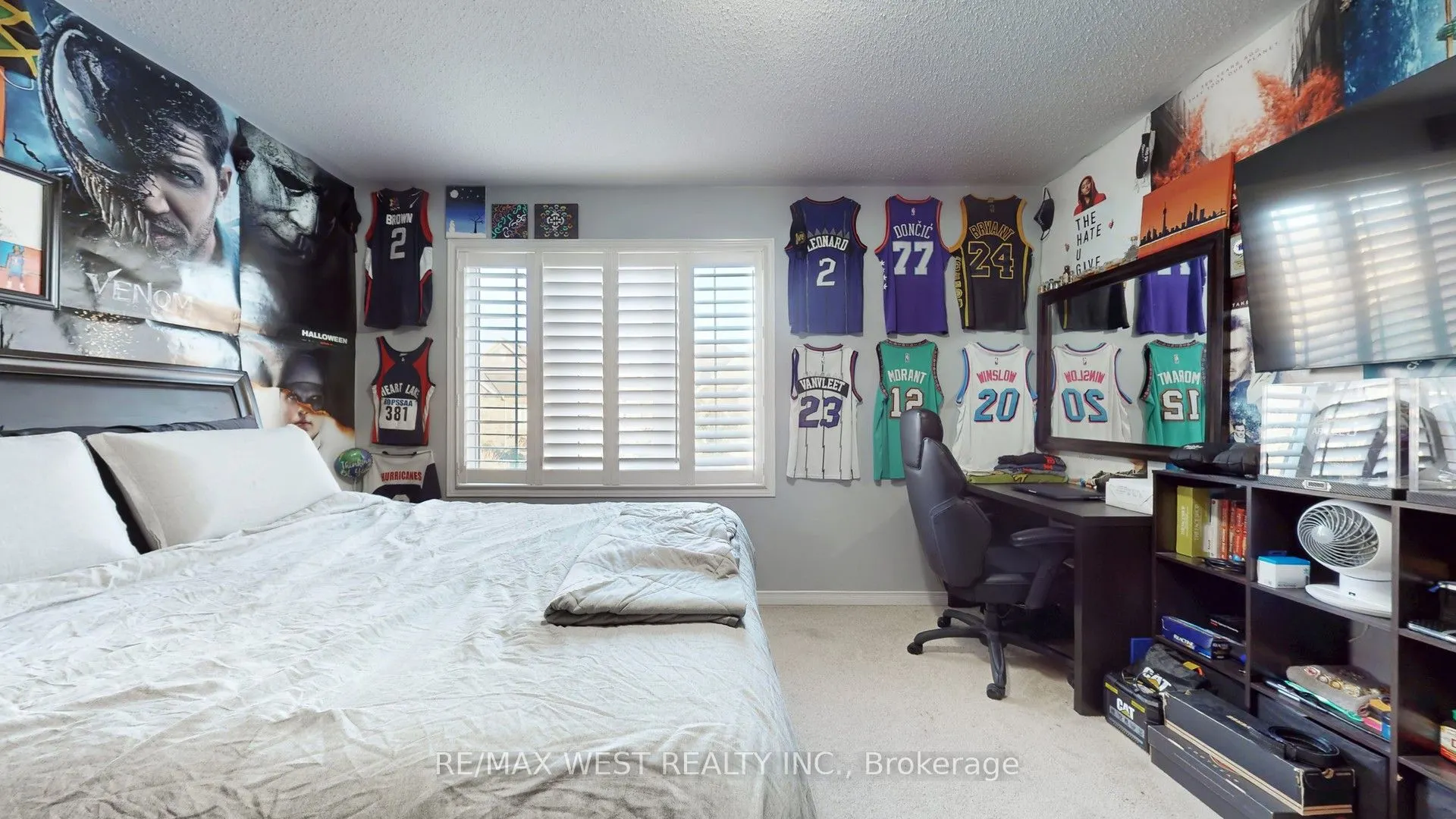28 Yellowknife Road