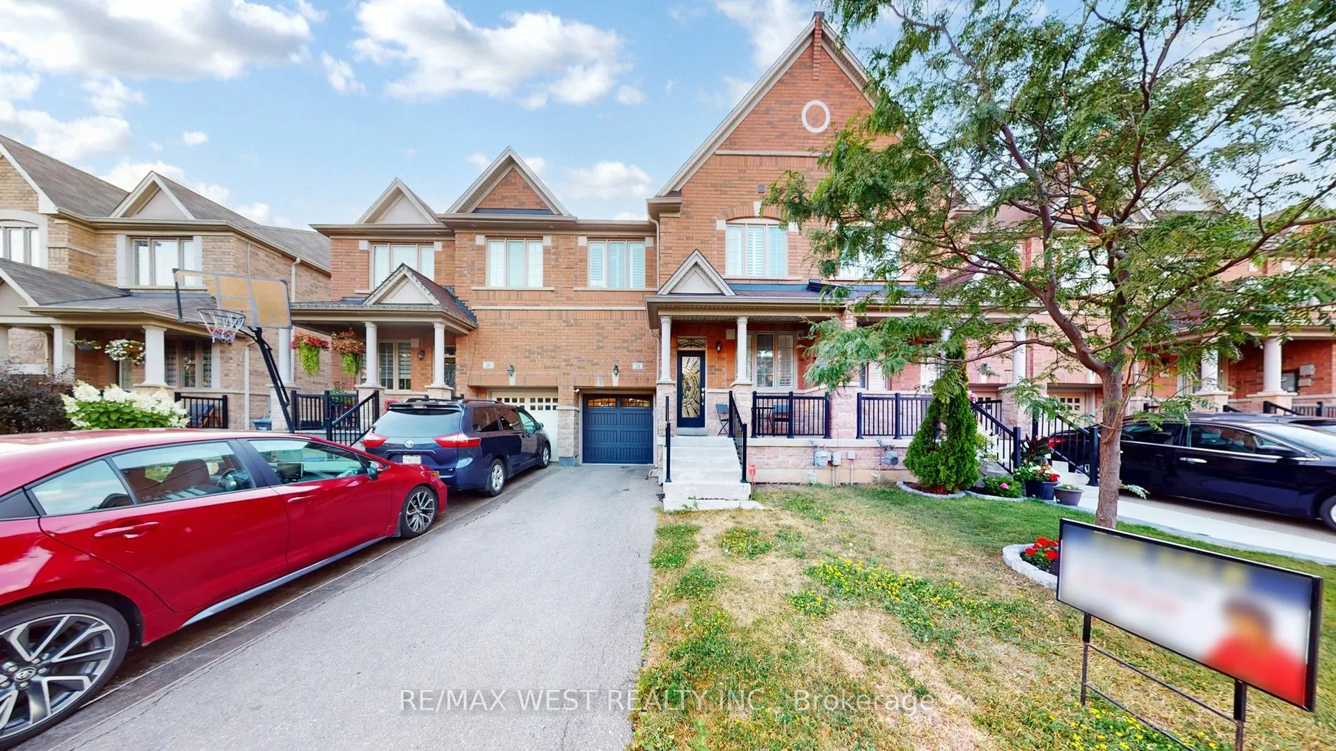 28 Yellowknife Road