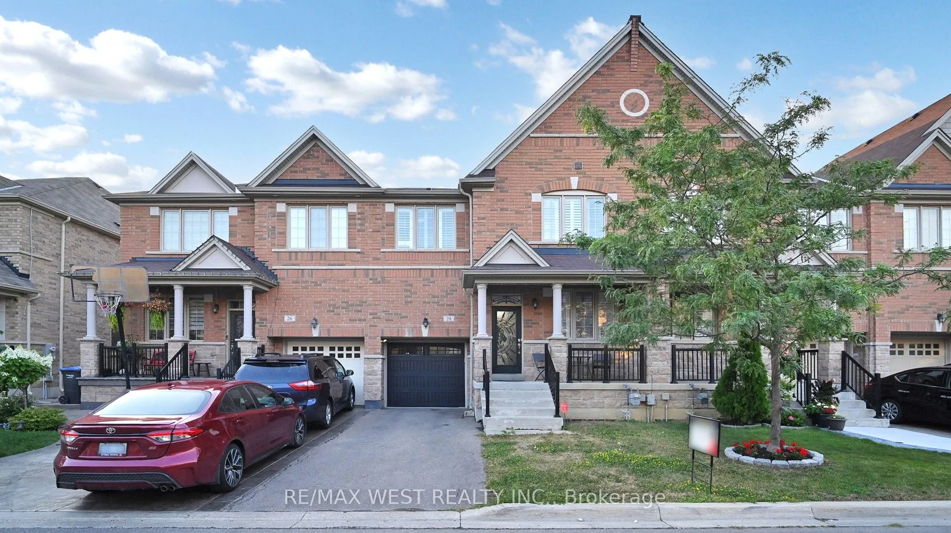 28 Yellowknife Road