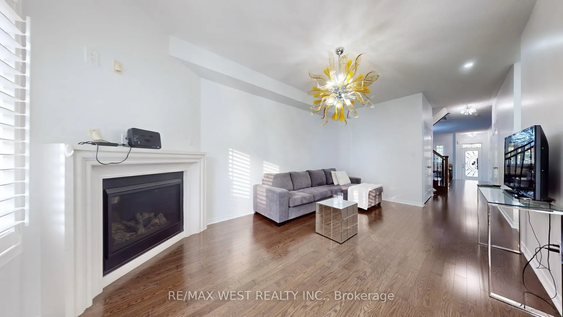 28 Yellowknife Road