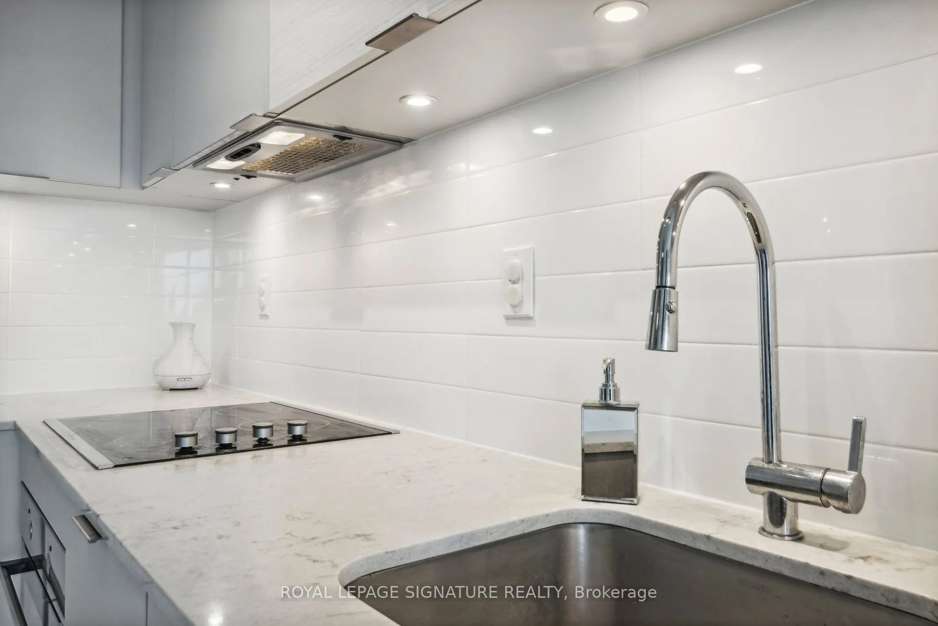 20 Thomas Riley Road, #1703