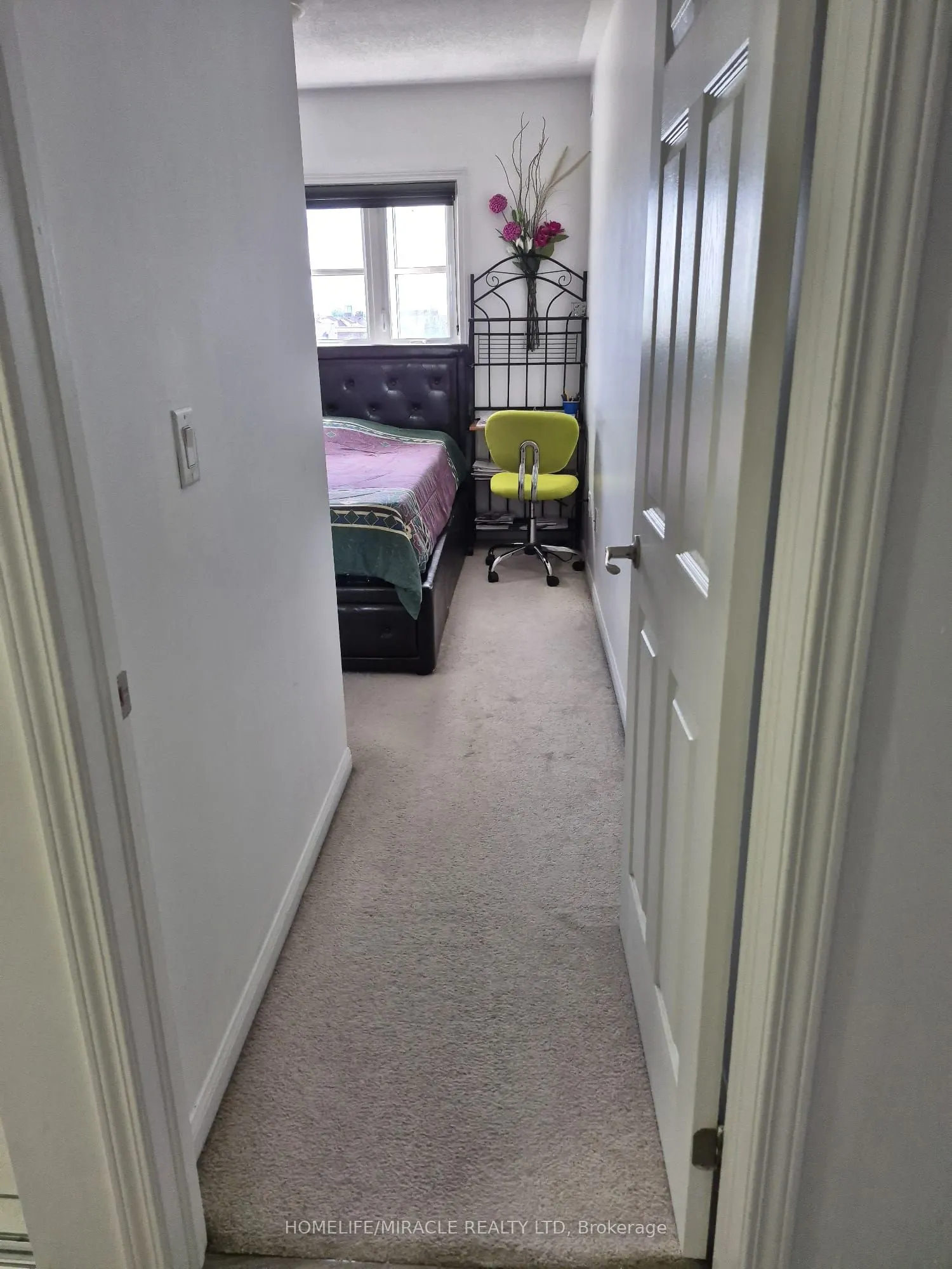 70 Baycliffe Crescent, #404
