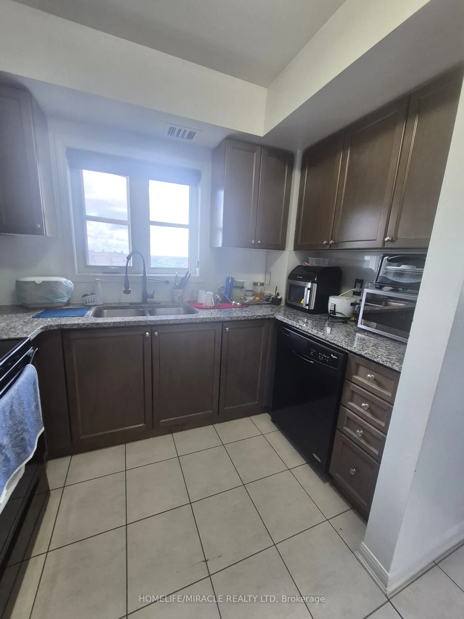 70 Baycliffe Crescent, #404