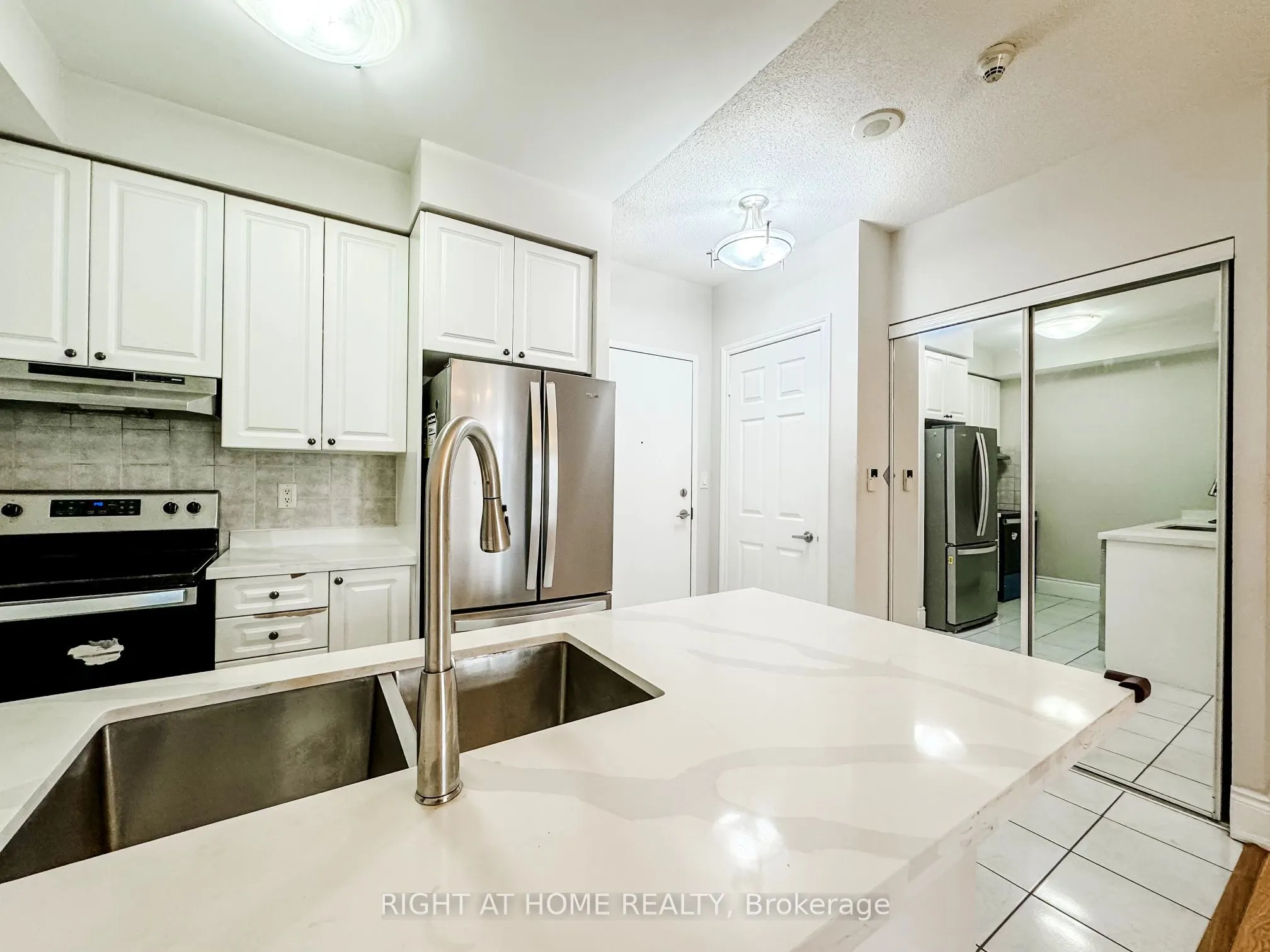 3880 Duke Of York Boulevard, #1118