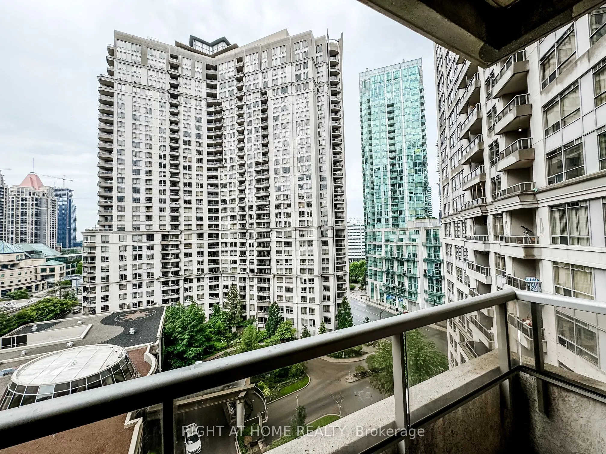 3880 Duke Of York Boulevard, #1118