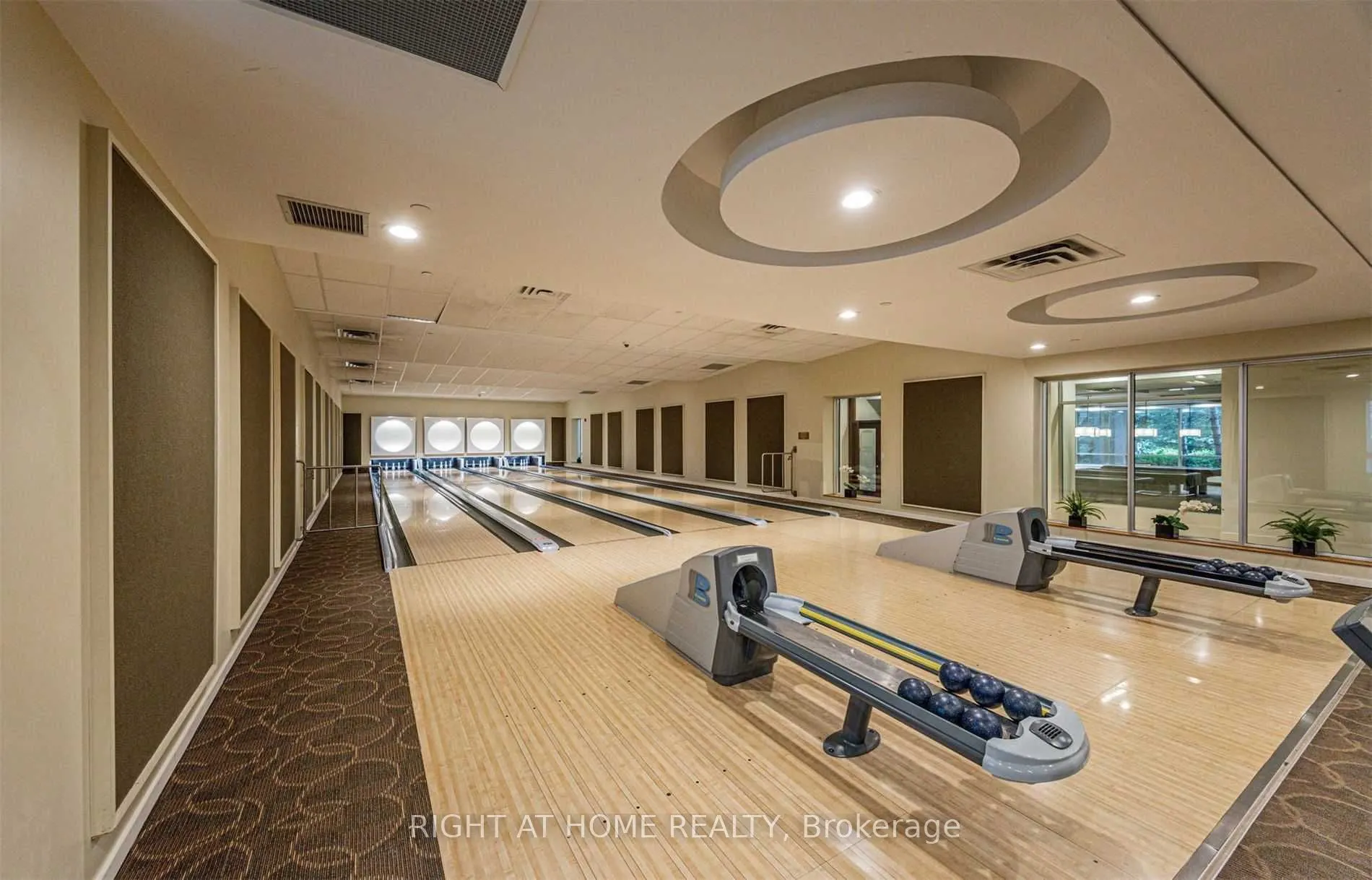 3880 Duke Of York Boulevard, #1118