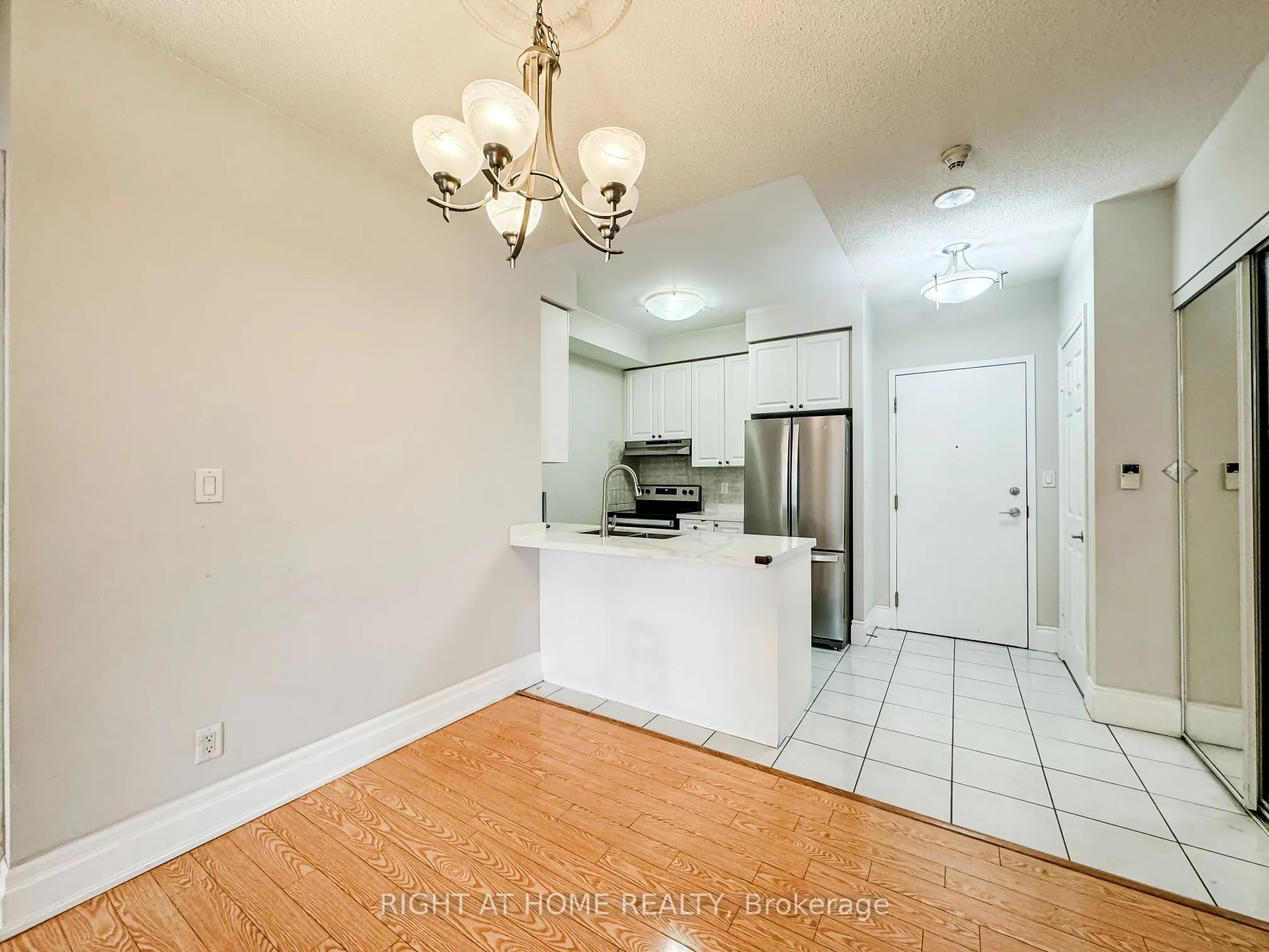 3880 Duke Of York Boulevard, #1118