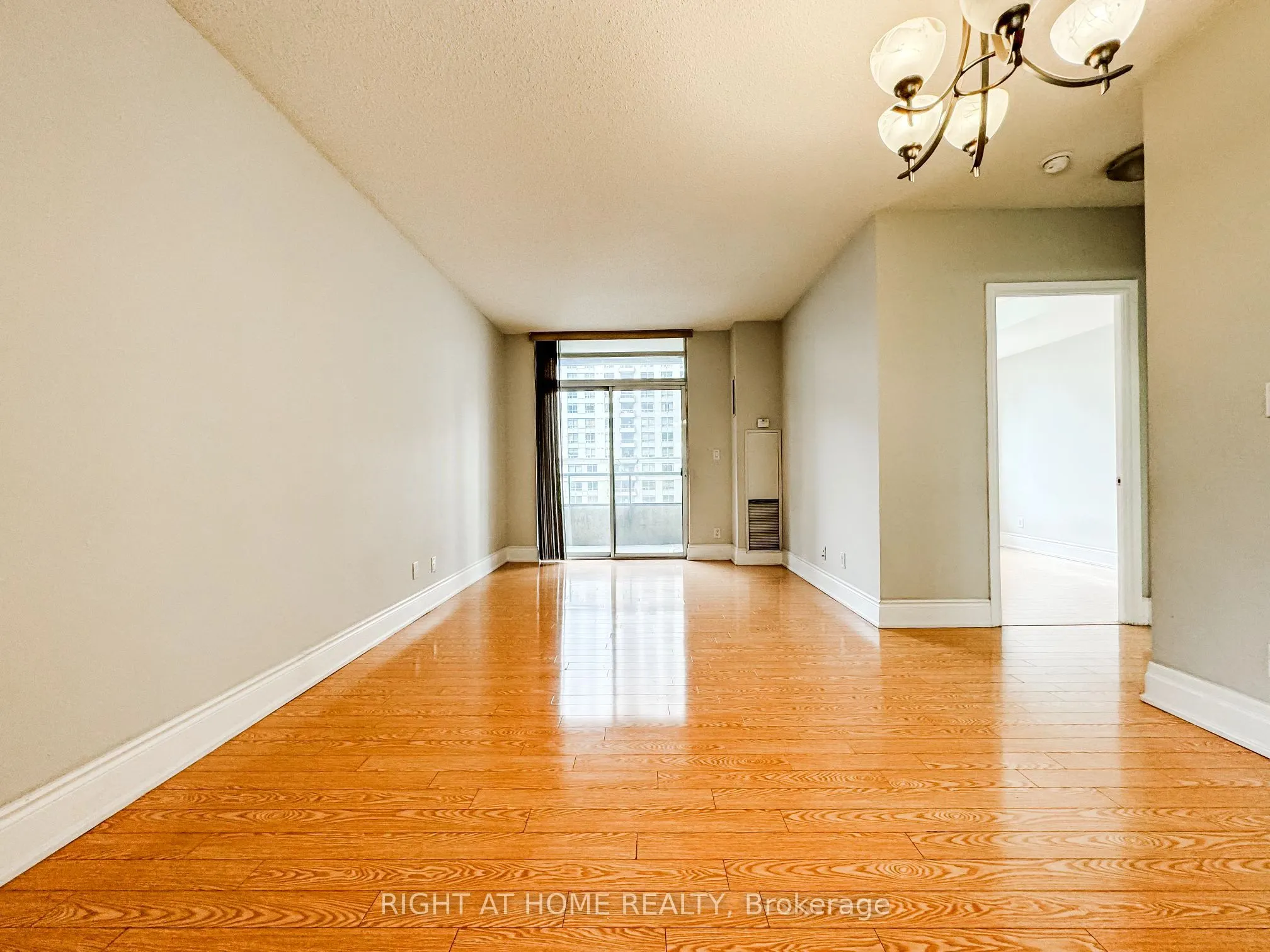 3880 Duke Of York Boulevard, #1118