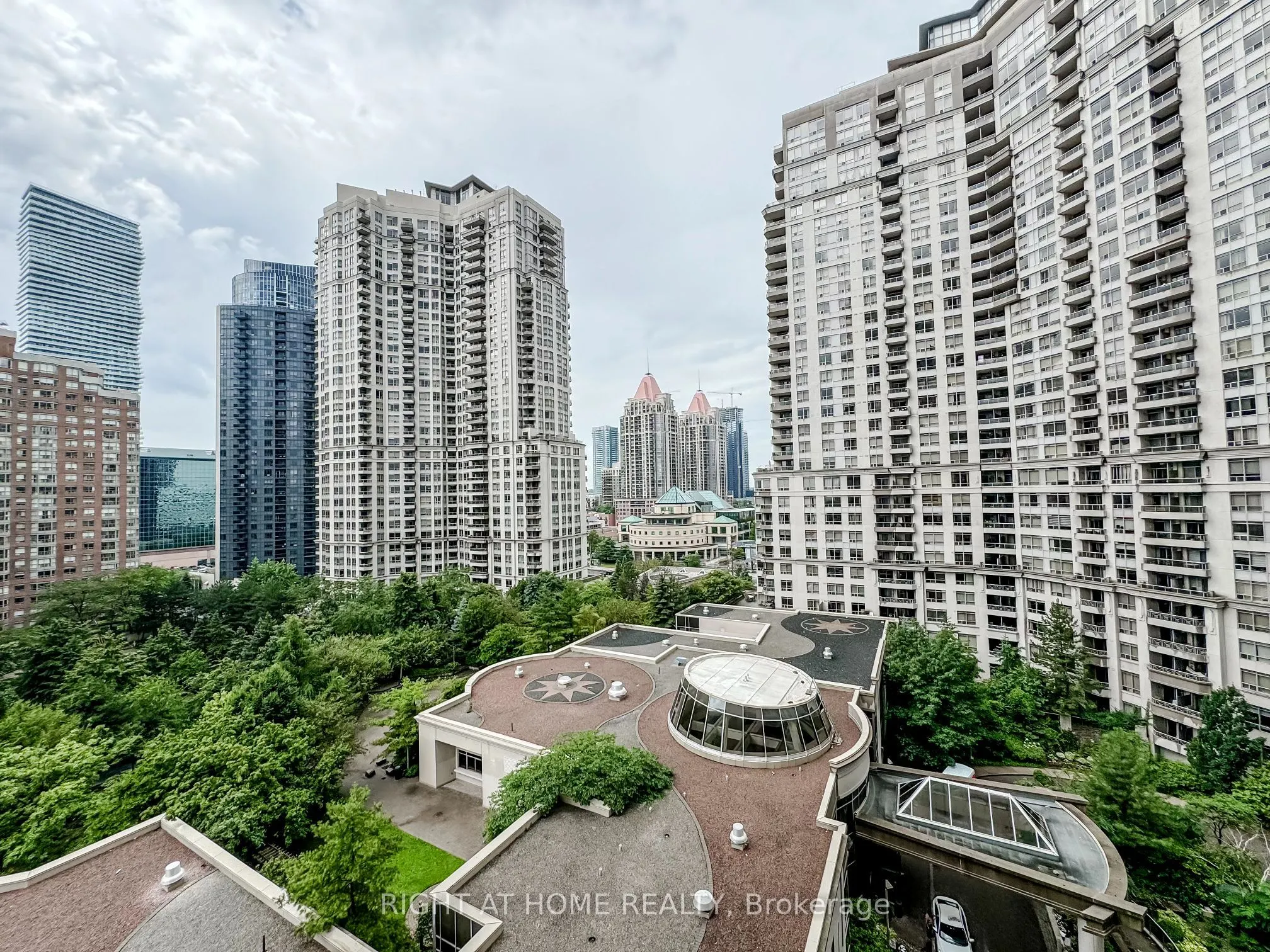 3880 Duke Of York Boulevard, #1118