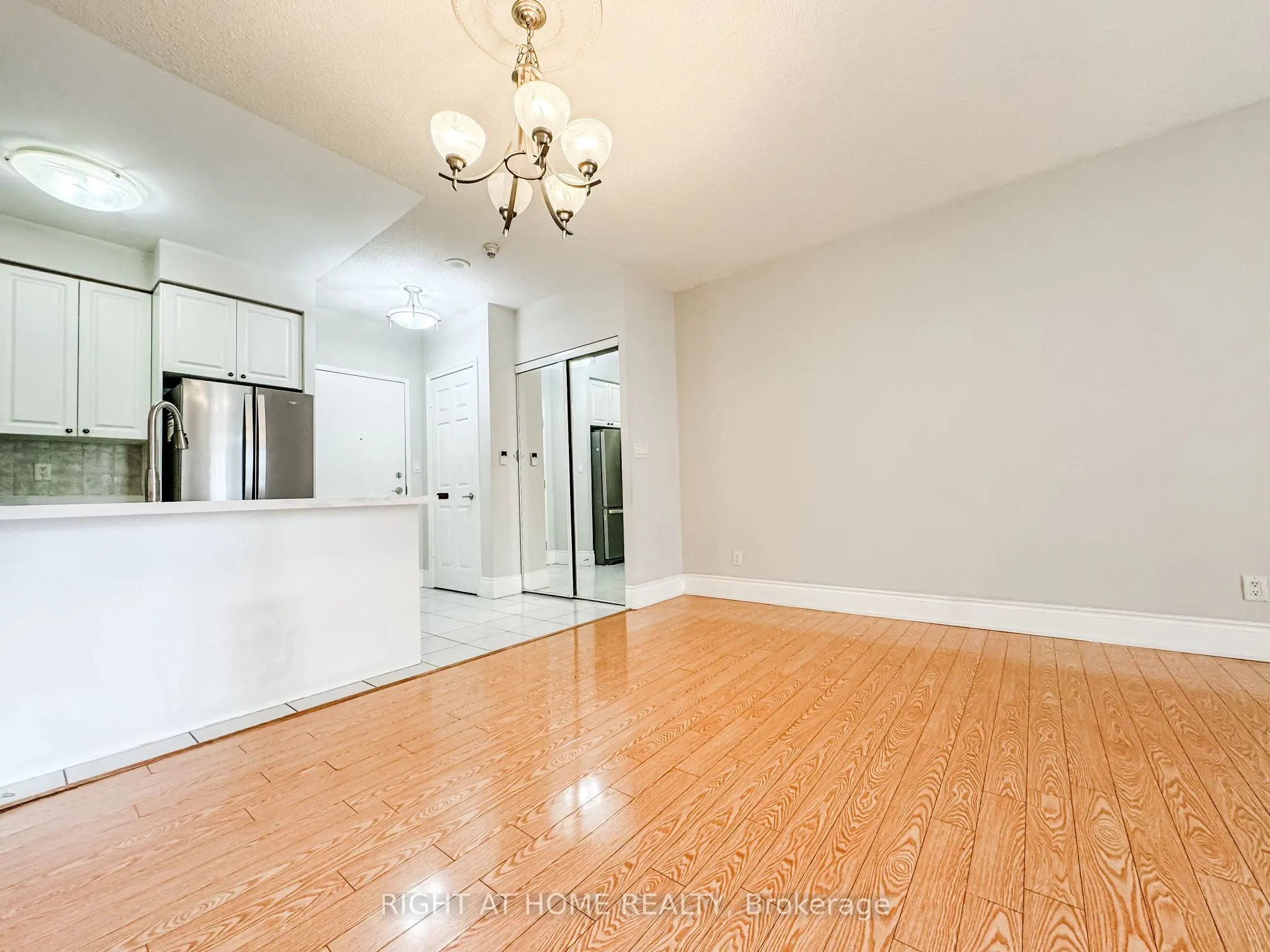 3880 Duke Of York Boulevard, #1118