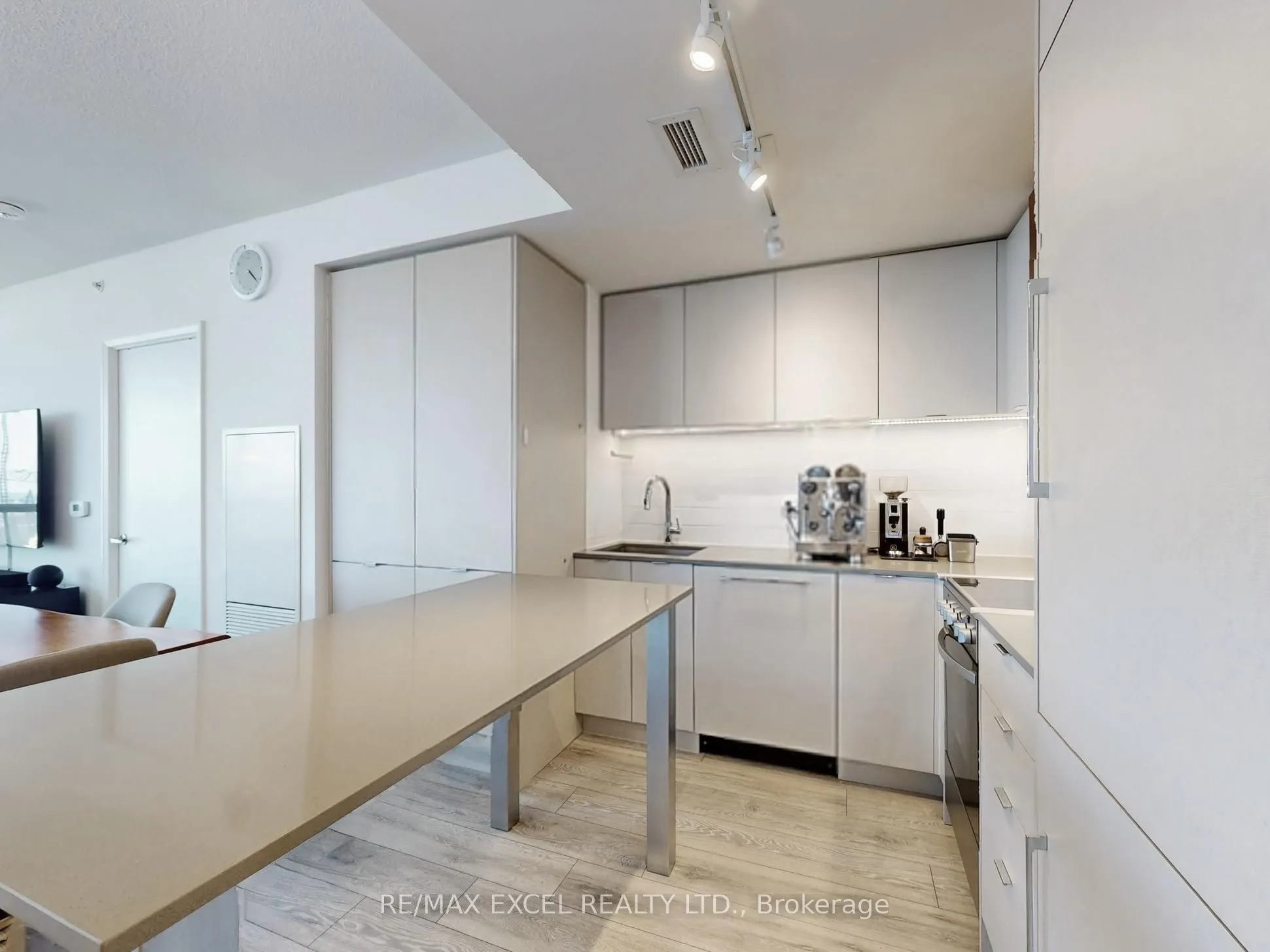 30 Gibbs Road, #1708