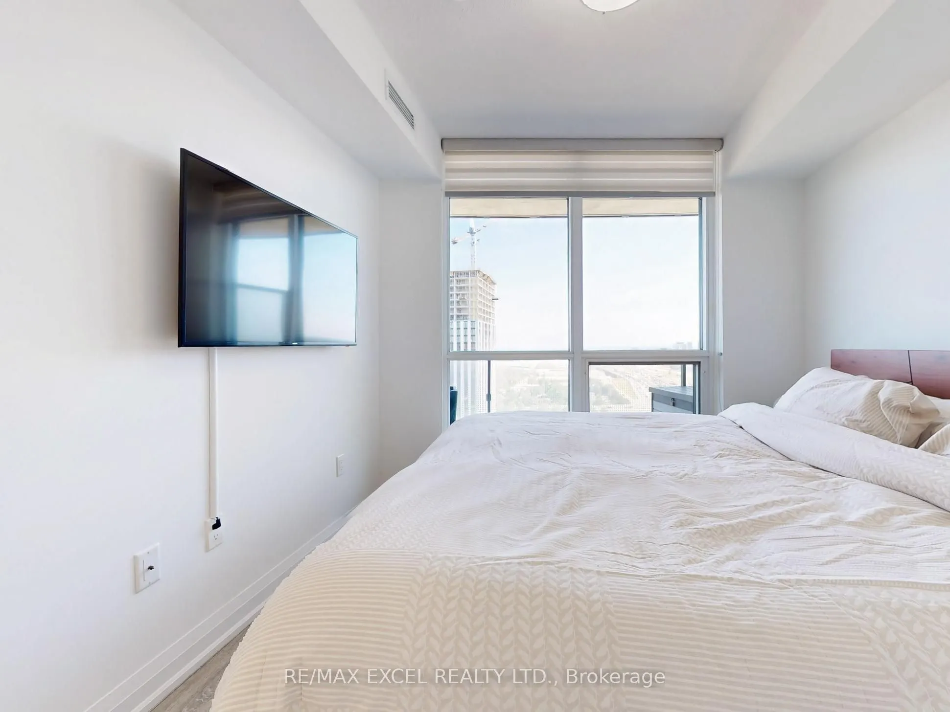 30 Gibbs Road, #1708