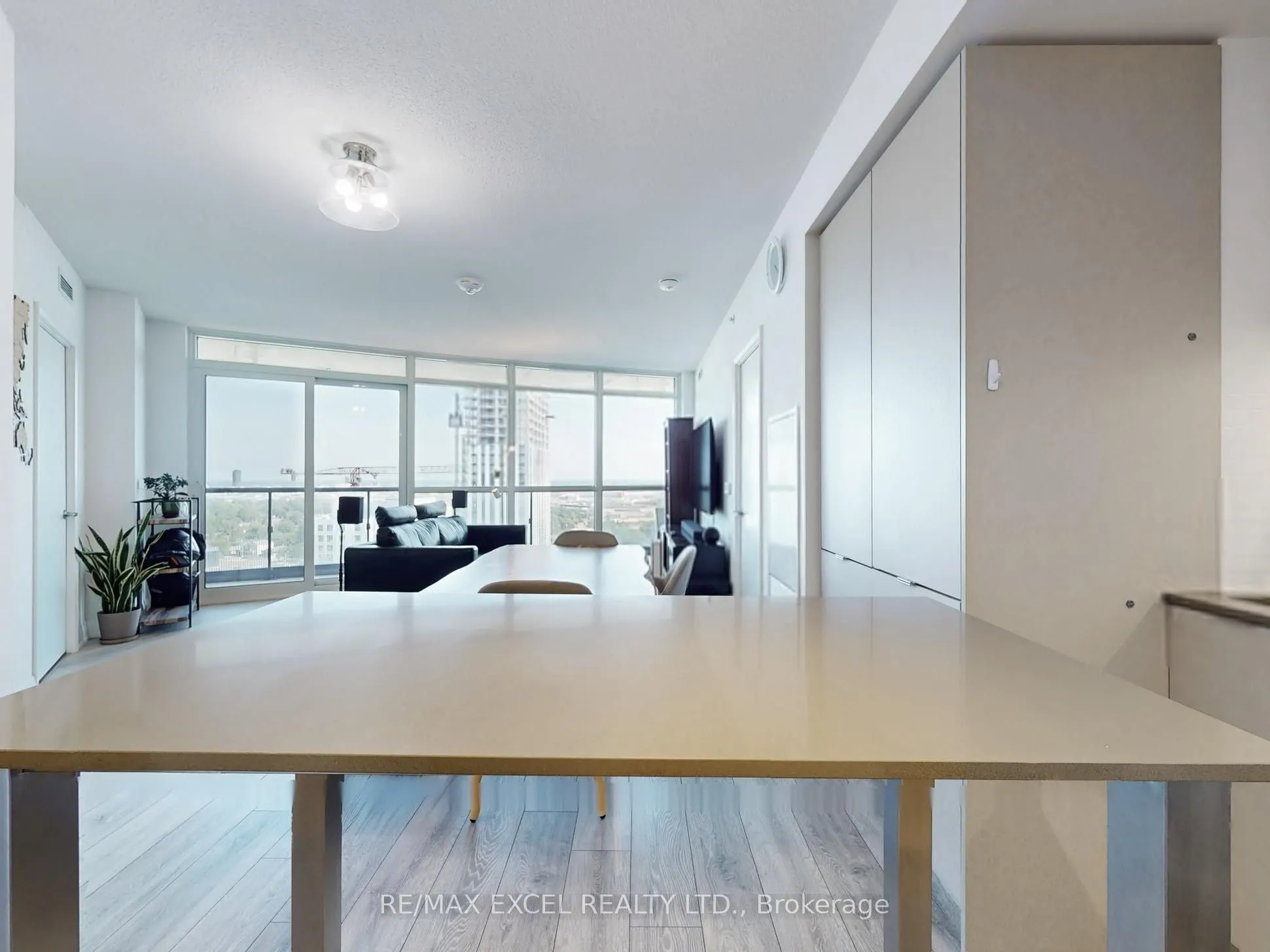 30 Gibbs Road, #1708