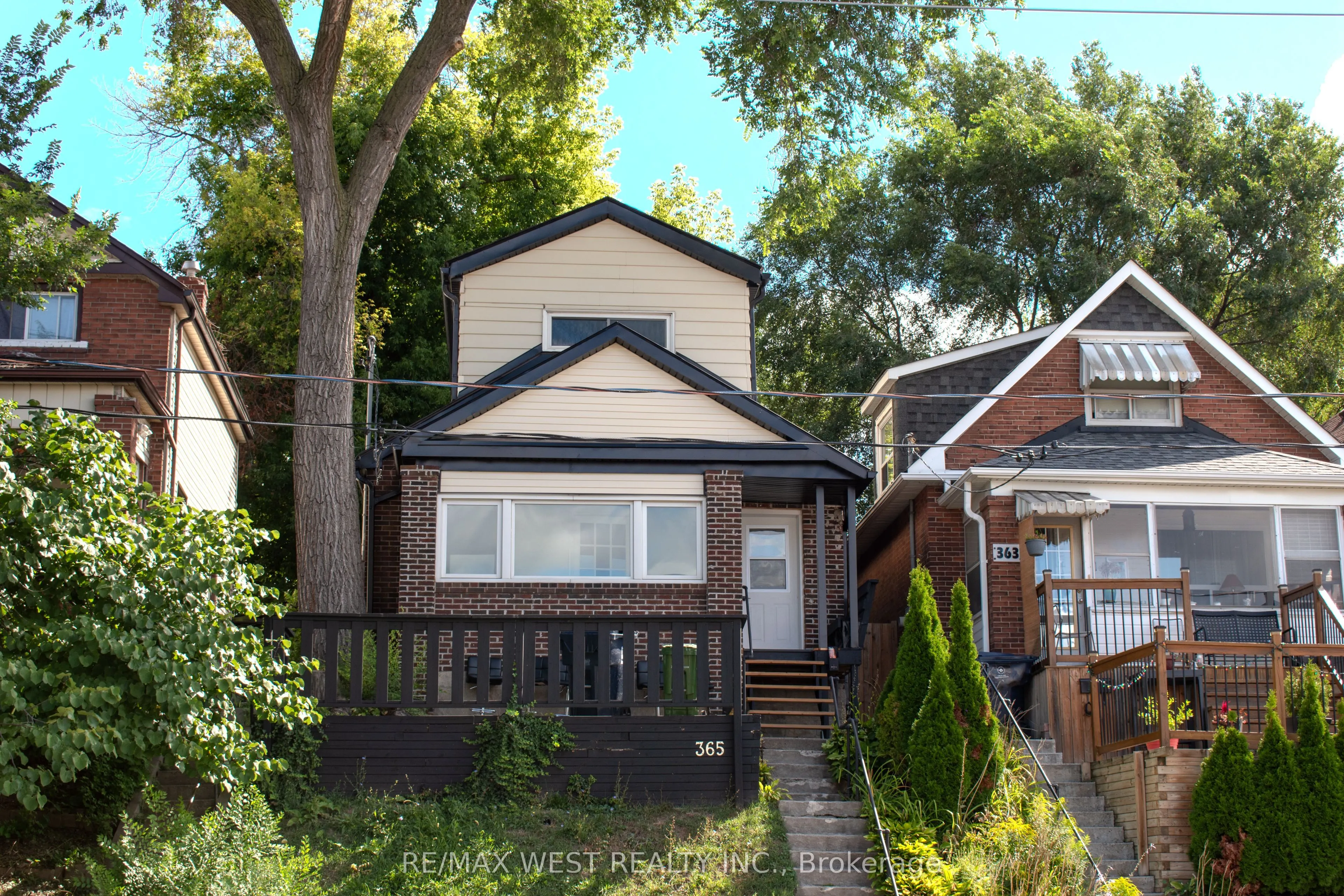365 Silverthorn Avenue