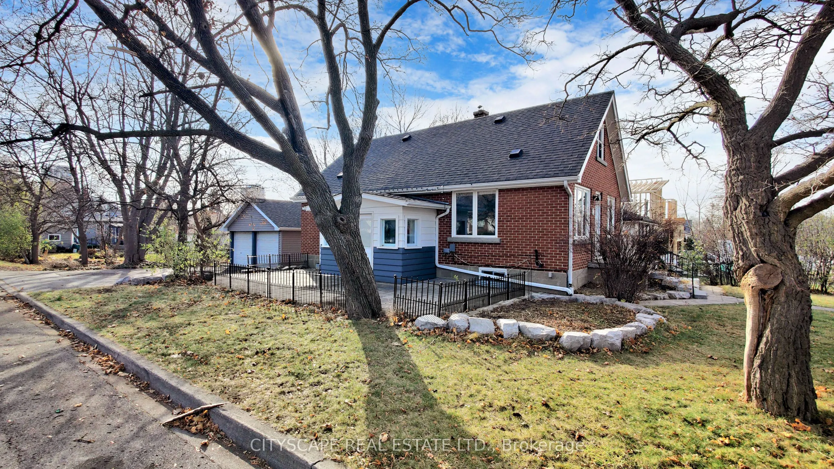 39 Woodward Avenue