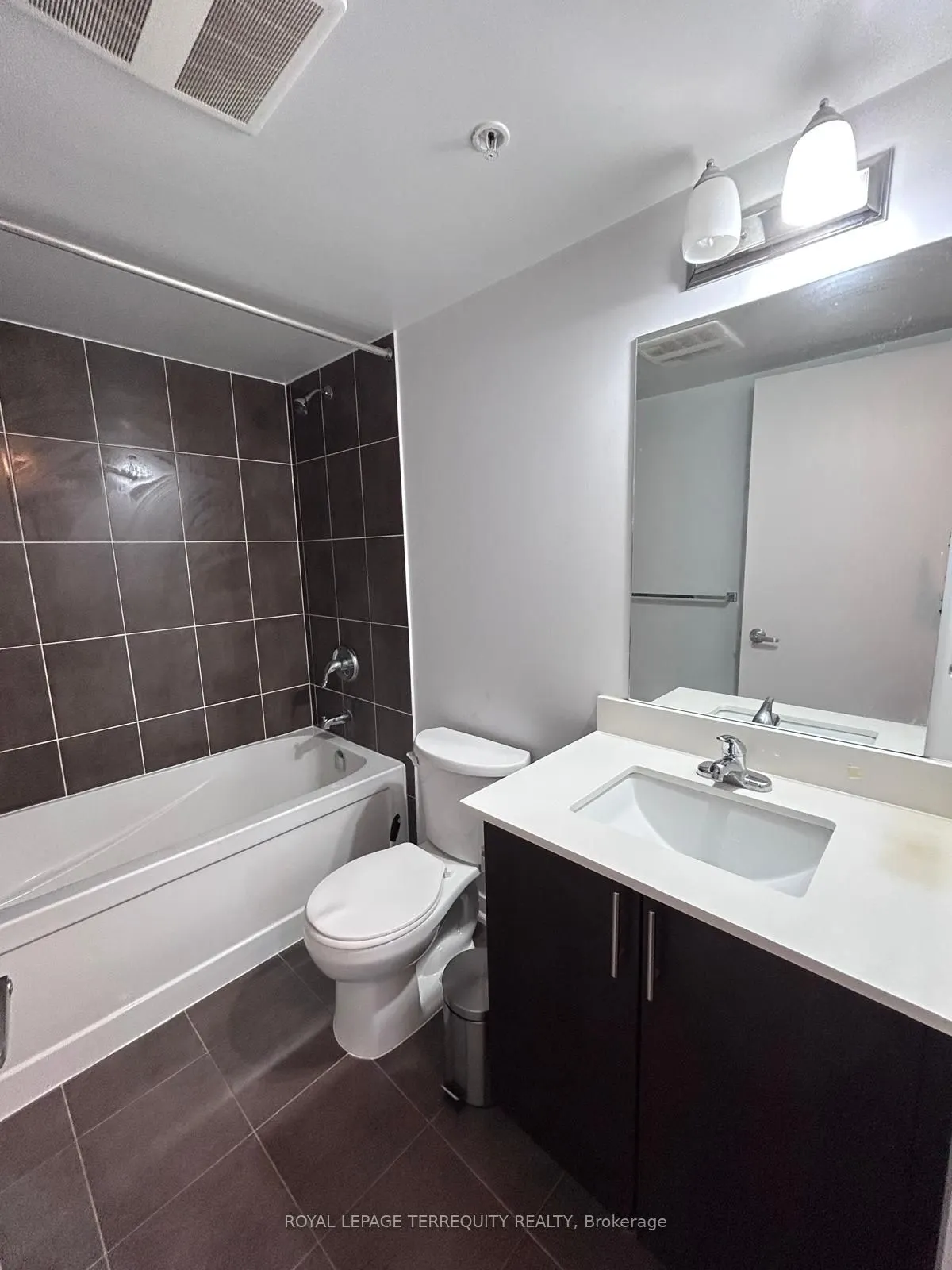 1420 Dupont Street, #1909