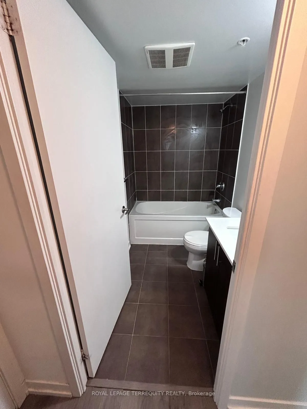 1420 Dupont Street, #1909