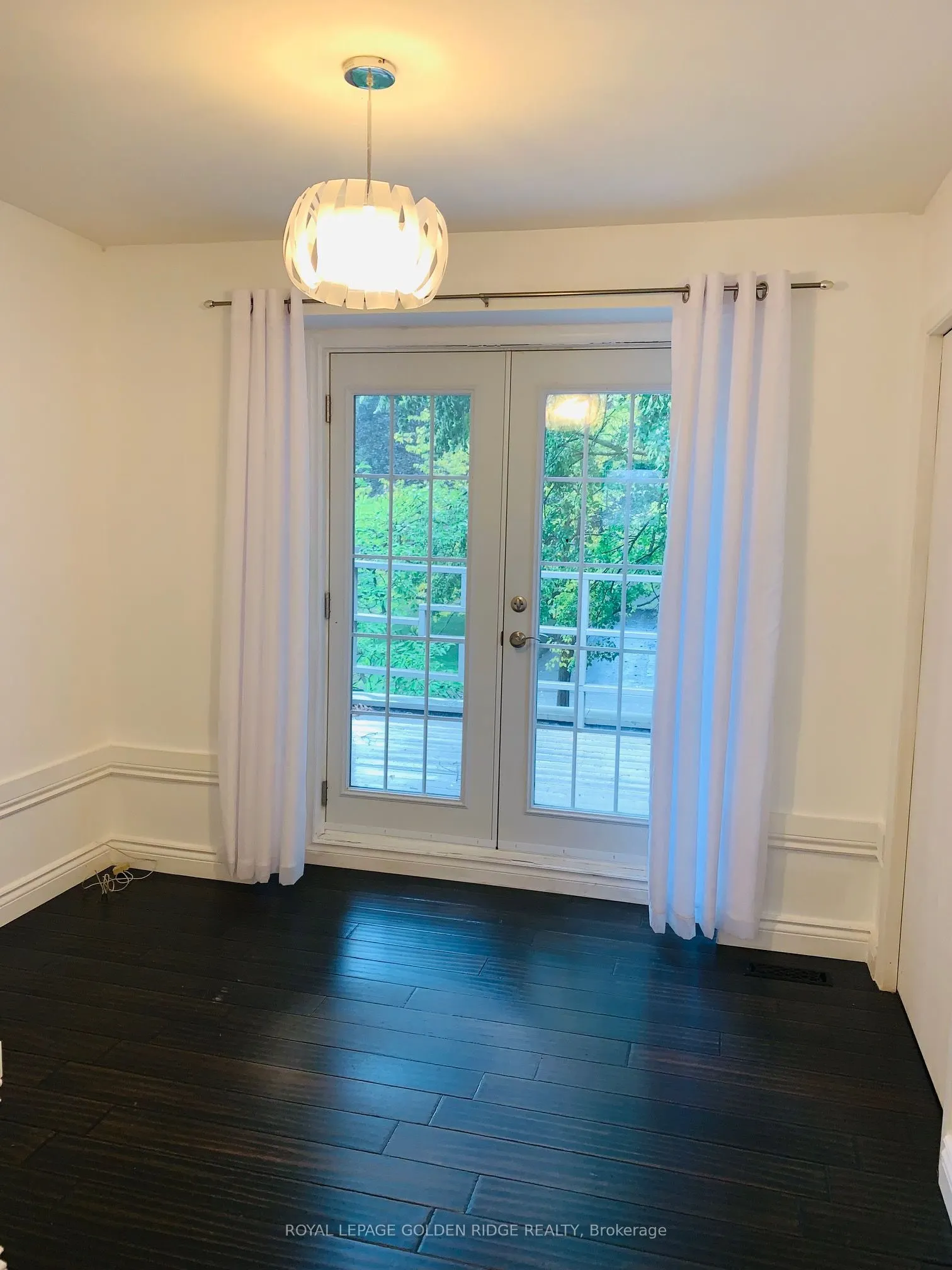121 Castle Crescent