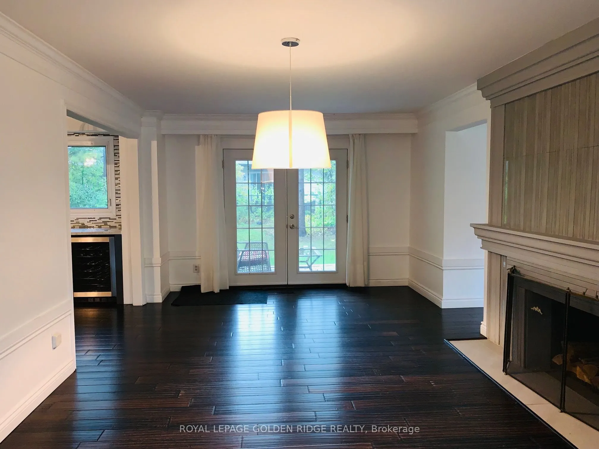 121 Castle Crescent