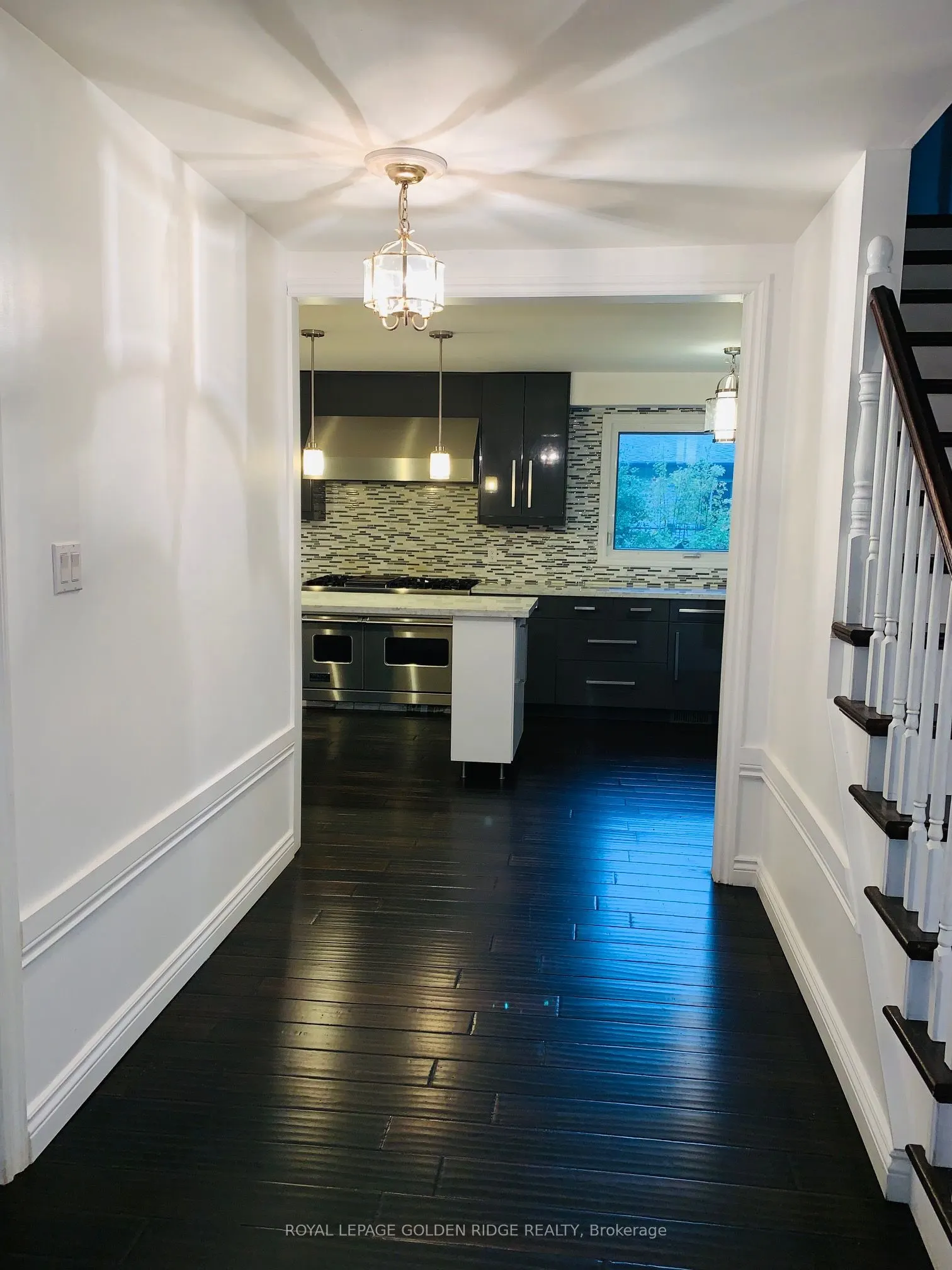 121 Castle Crescent