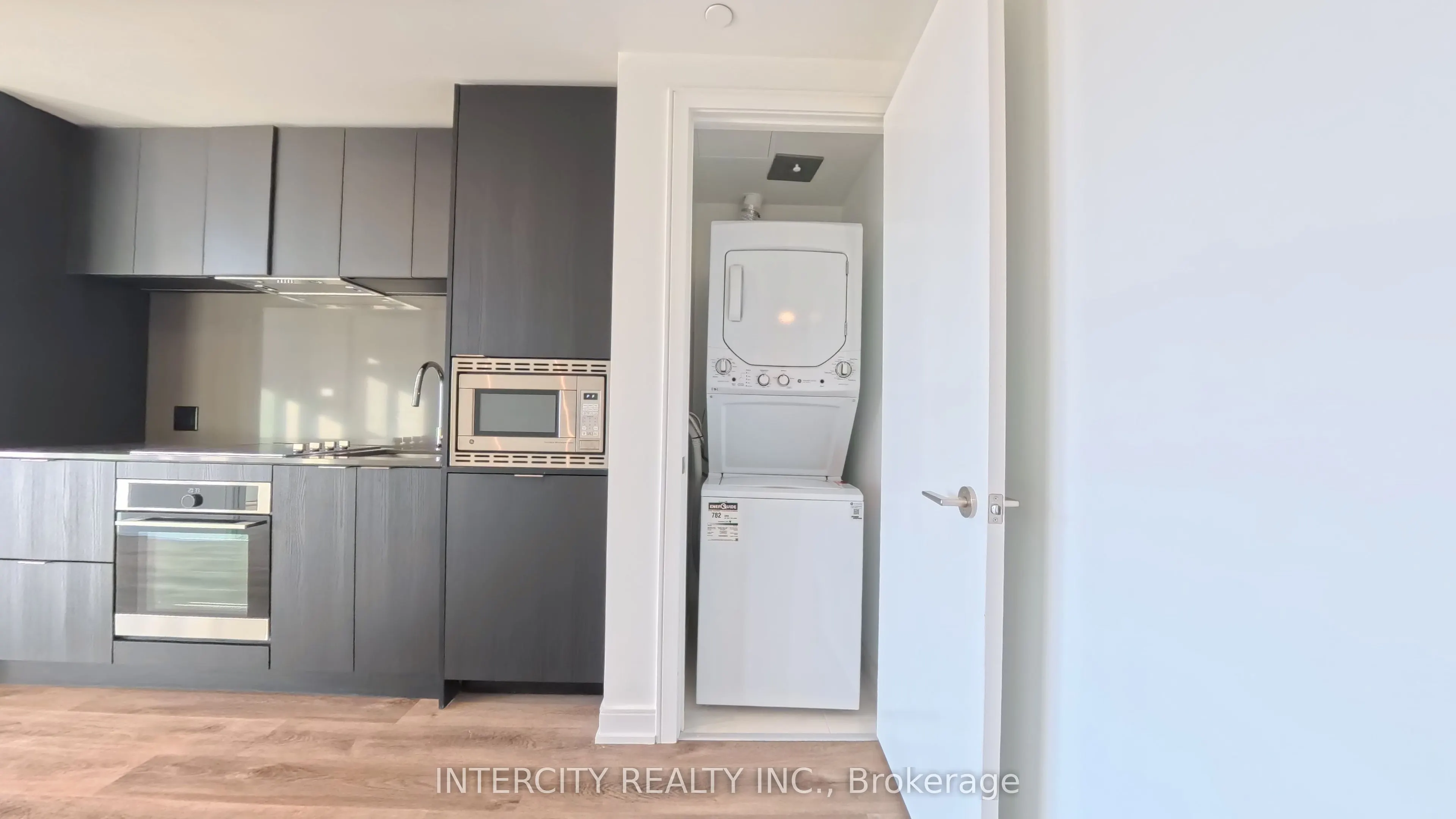 3009 Novar Road, #1108
