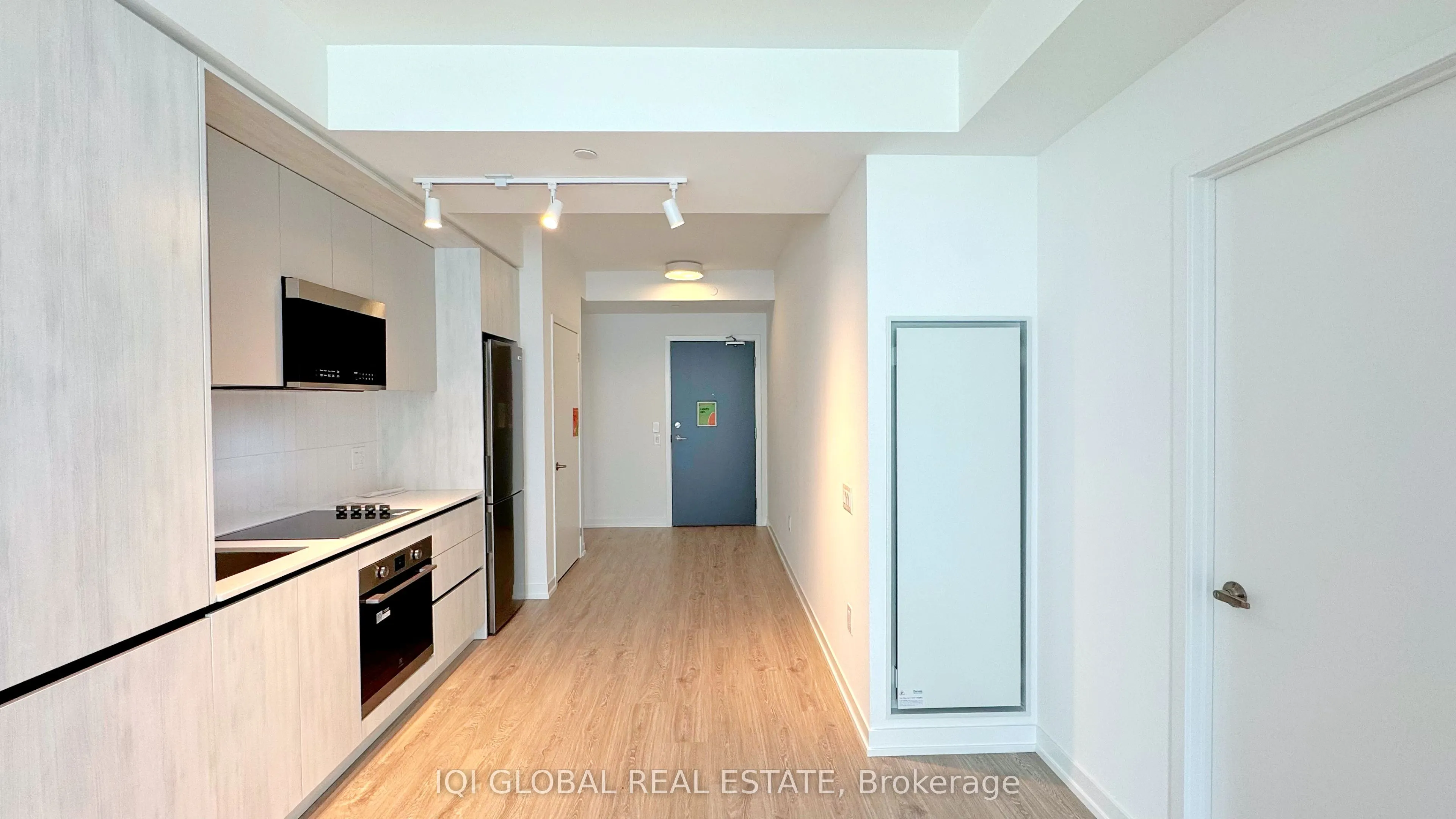 2485 Eglinton Avenue W, #1007