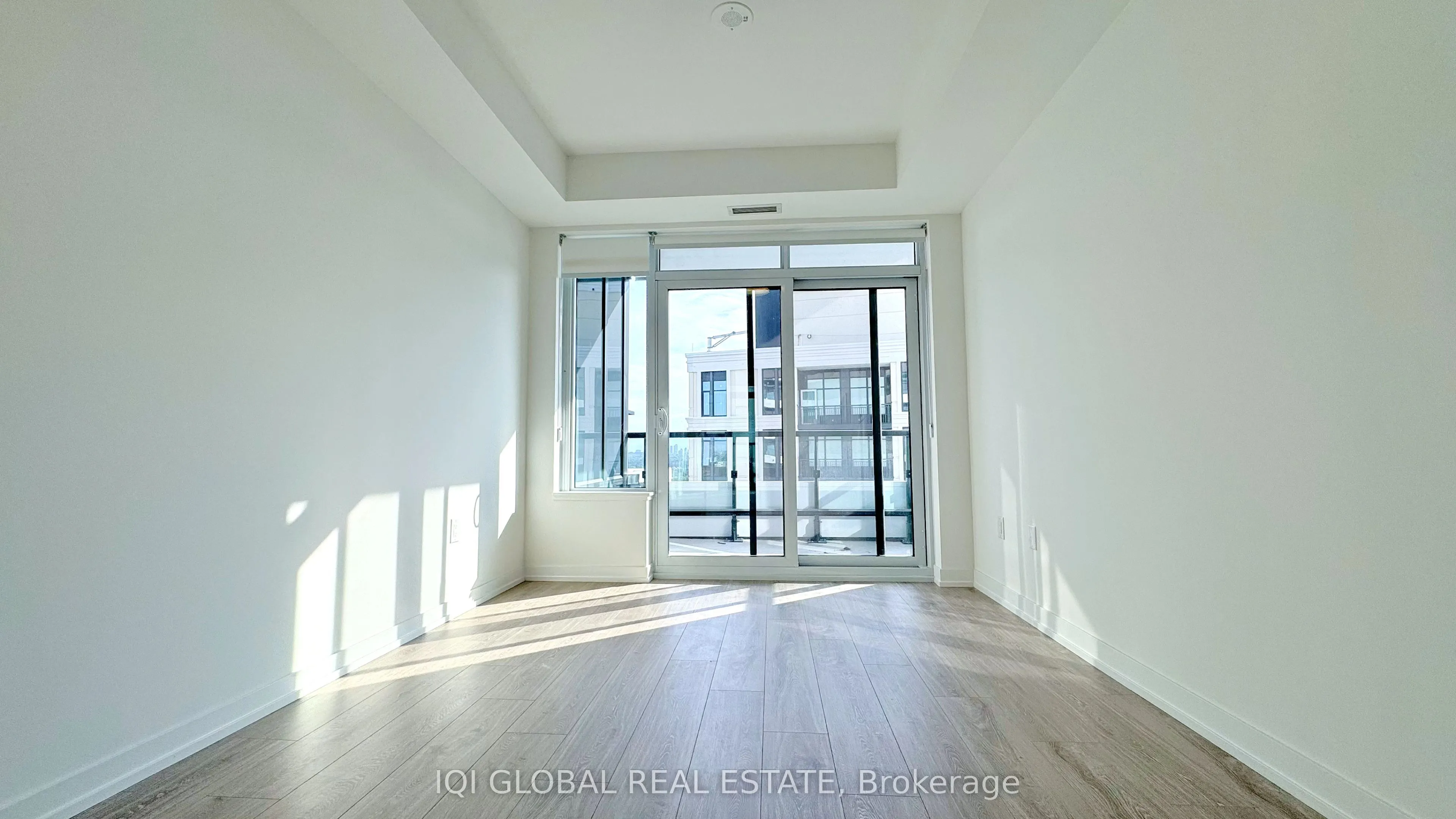 2485 Eglinton Avenue W, #1007