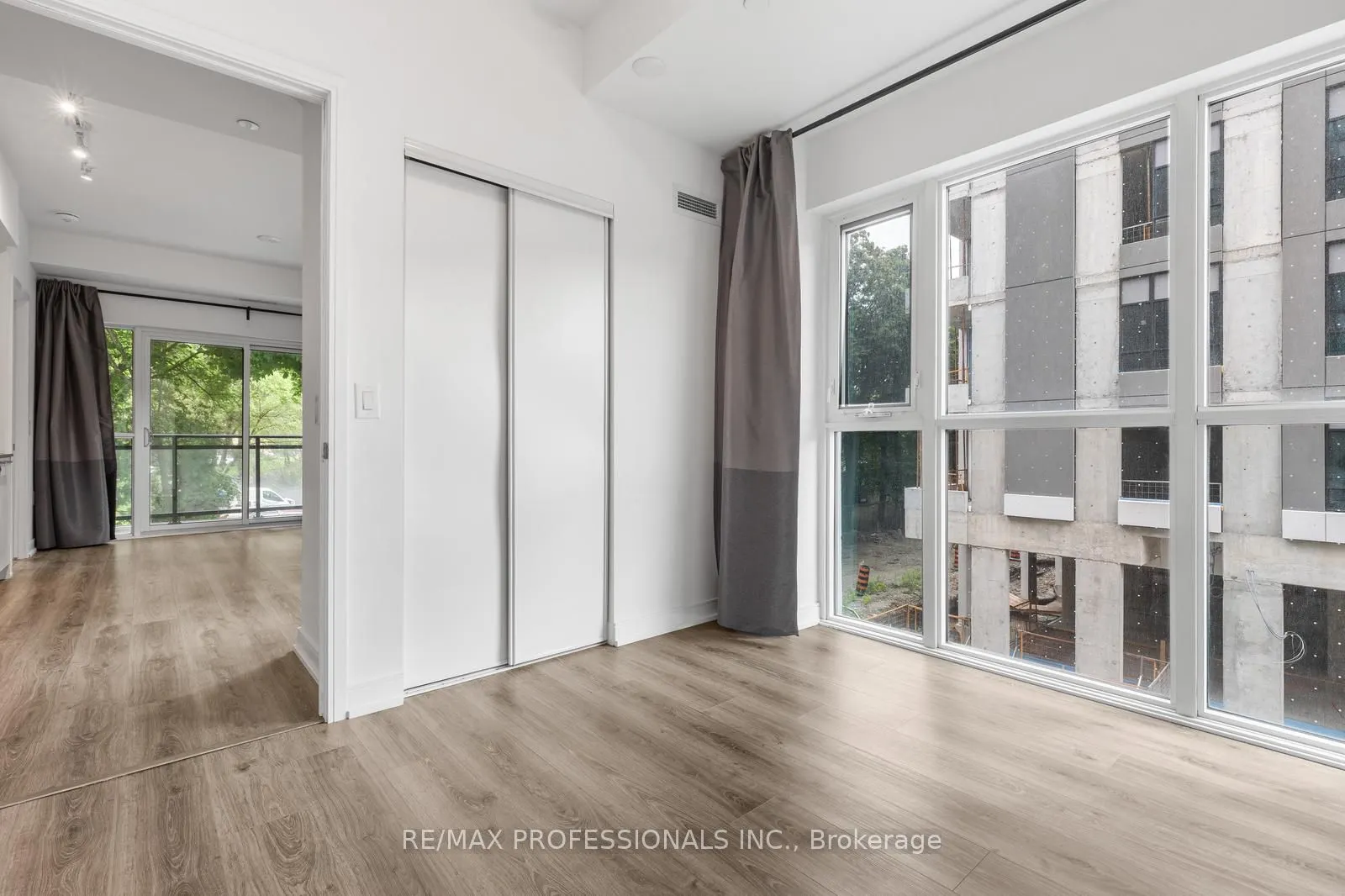 25 Neighbourhood Lane, #213