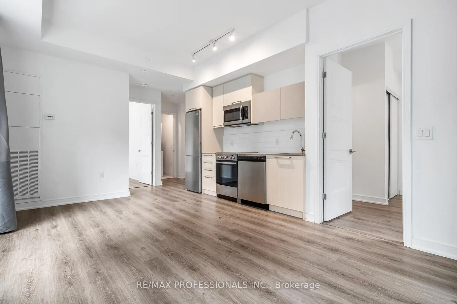 25 Neighbourhood Lane, #213