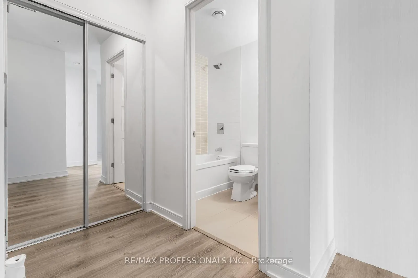 25 Neighbourhood Lane, #213