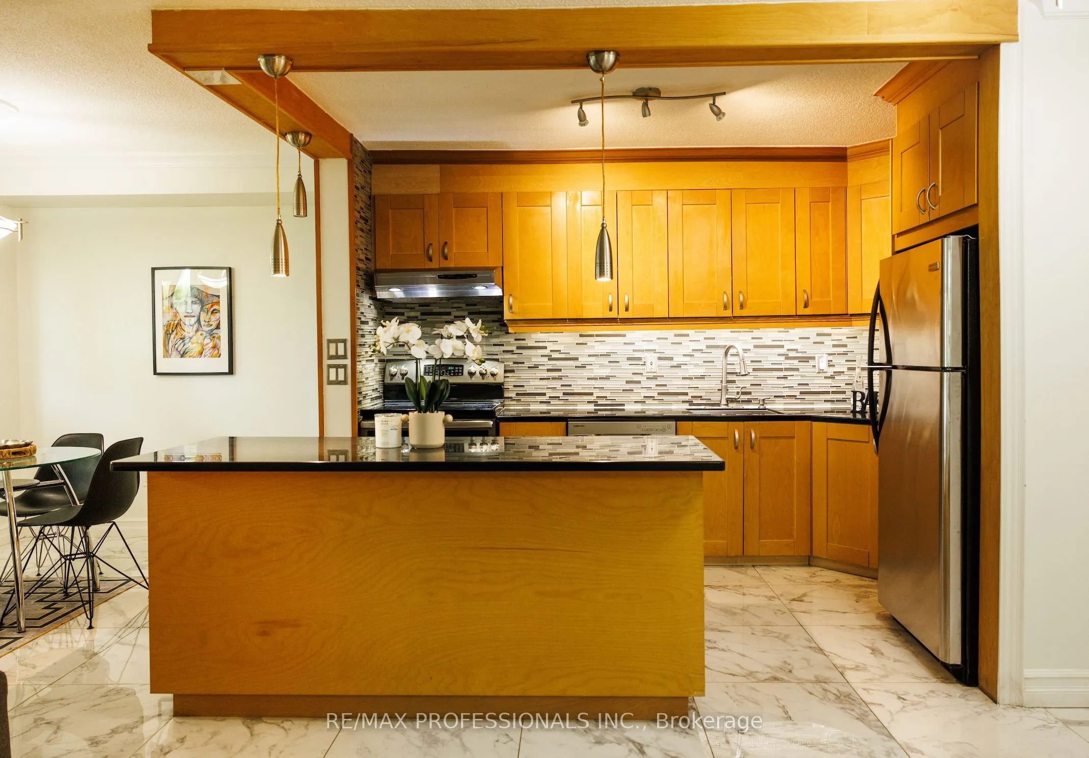 541 Blackthorn Avenue, #108