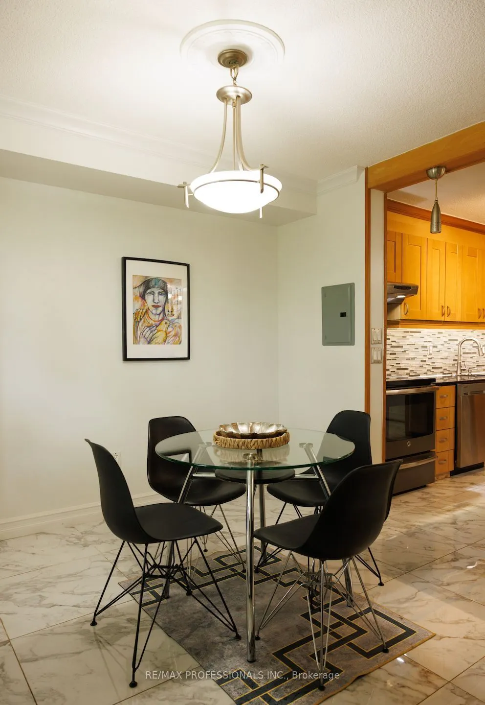 541 Blackthorn Avenue, #108