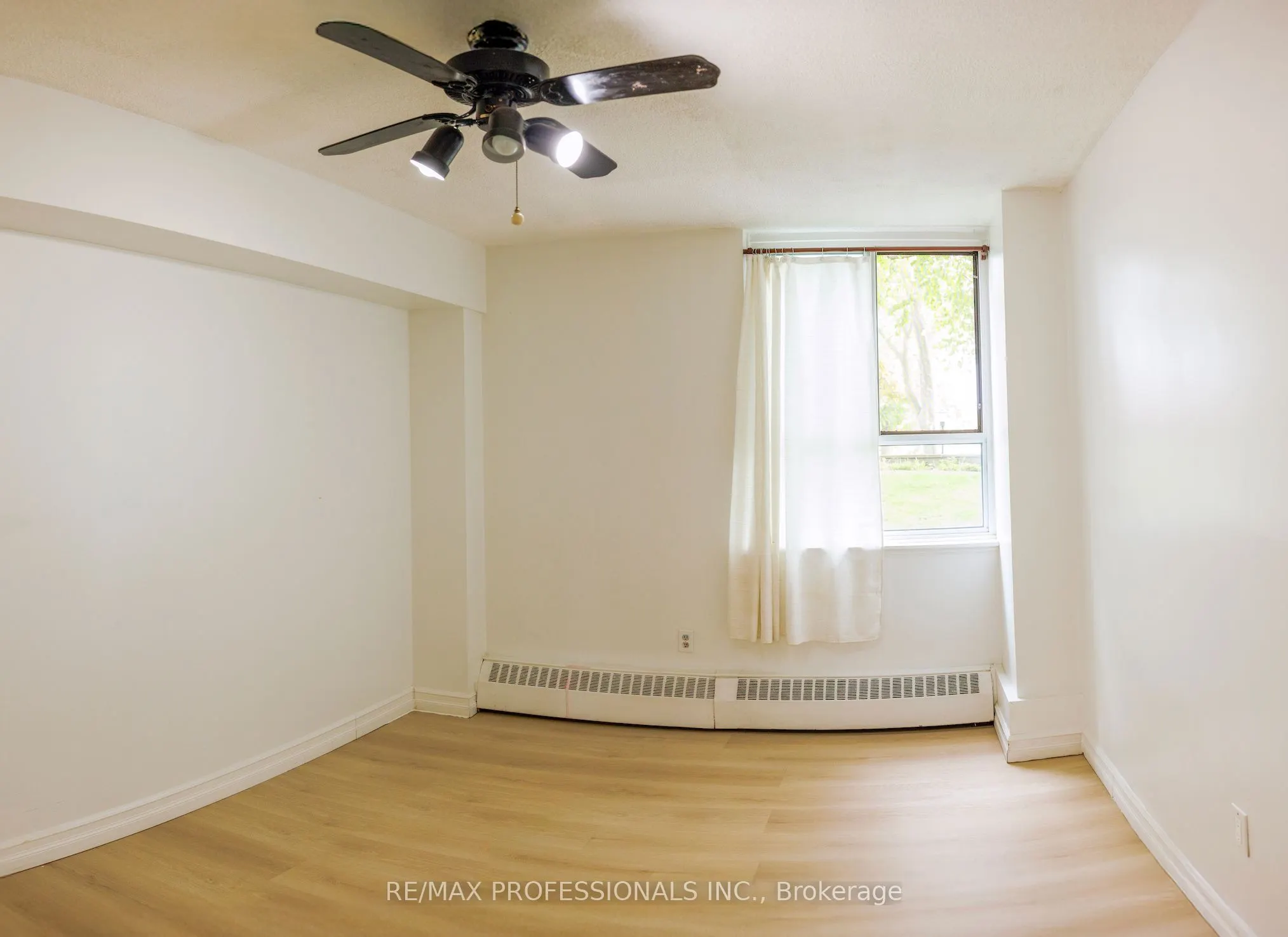 541 Blackthorn Avenue, #108