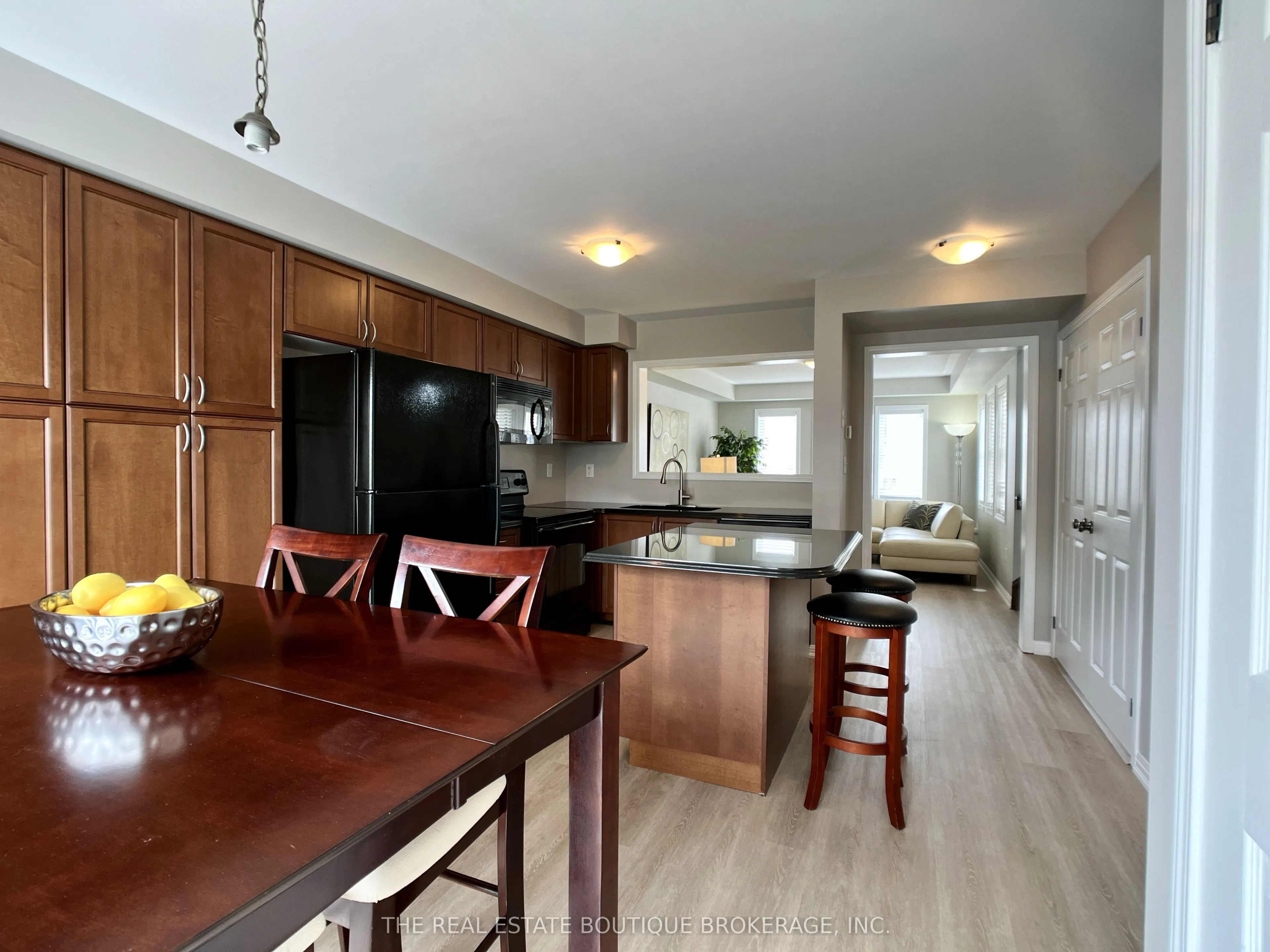 3185 Walkers Line, #Upper