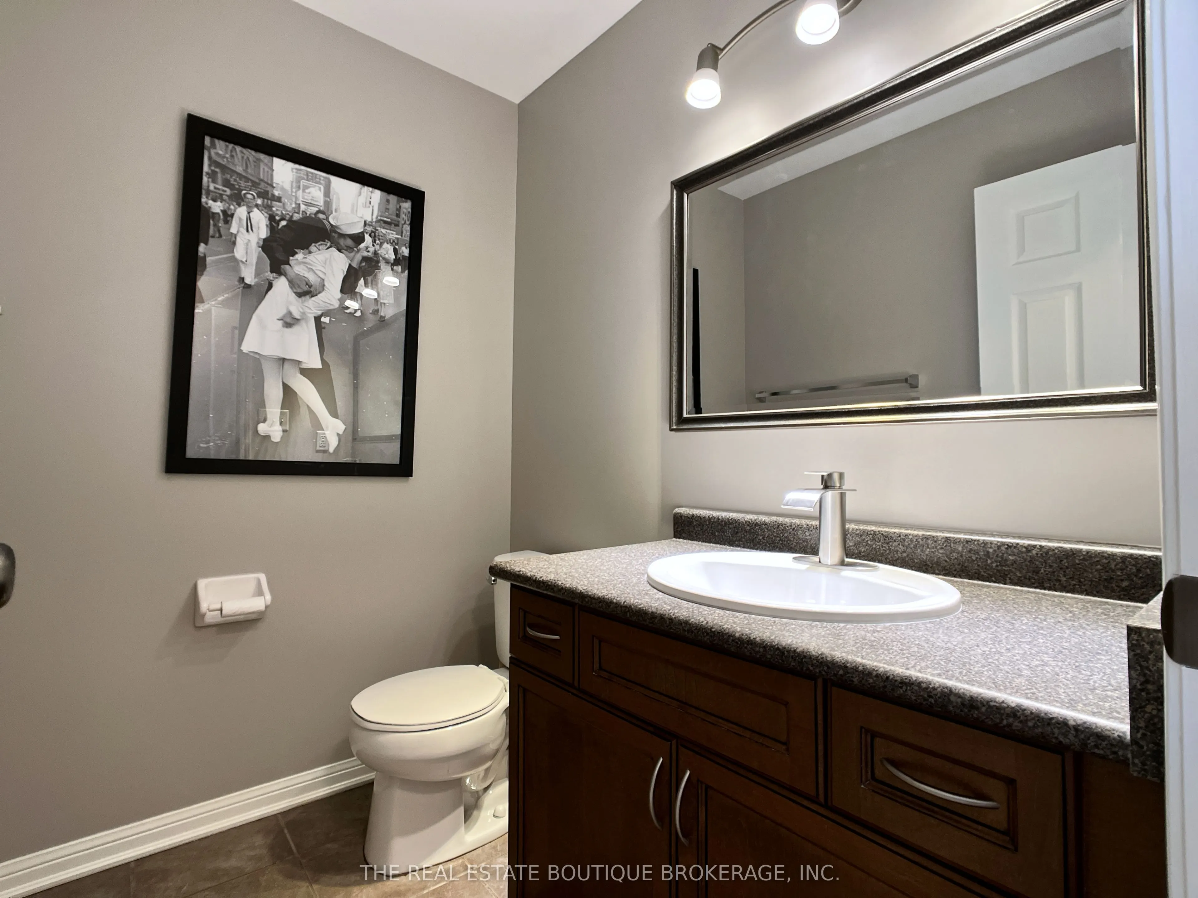 3185 Walkers Line, #Upper