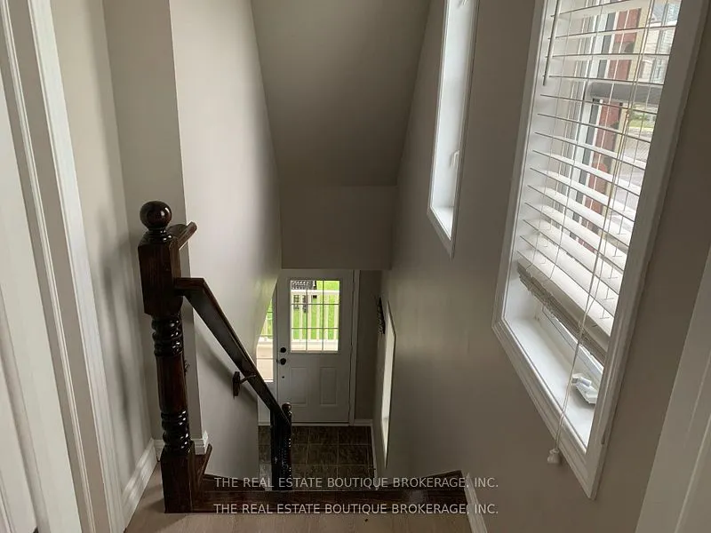 3185 Walkers Line, #Upper